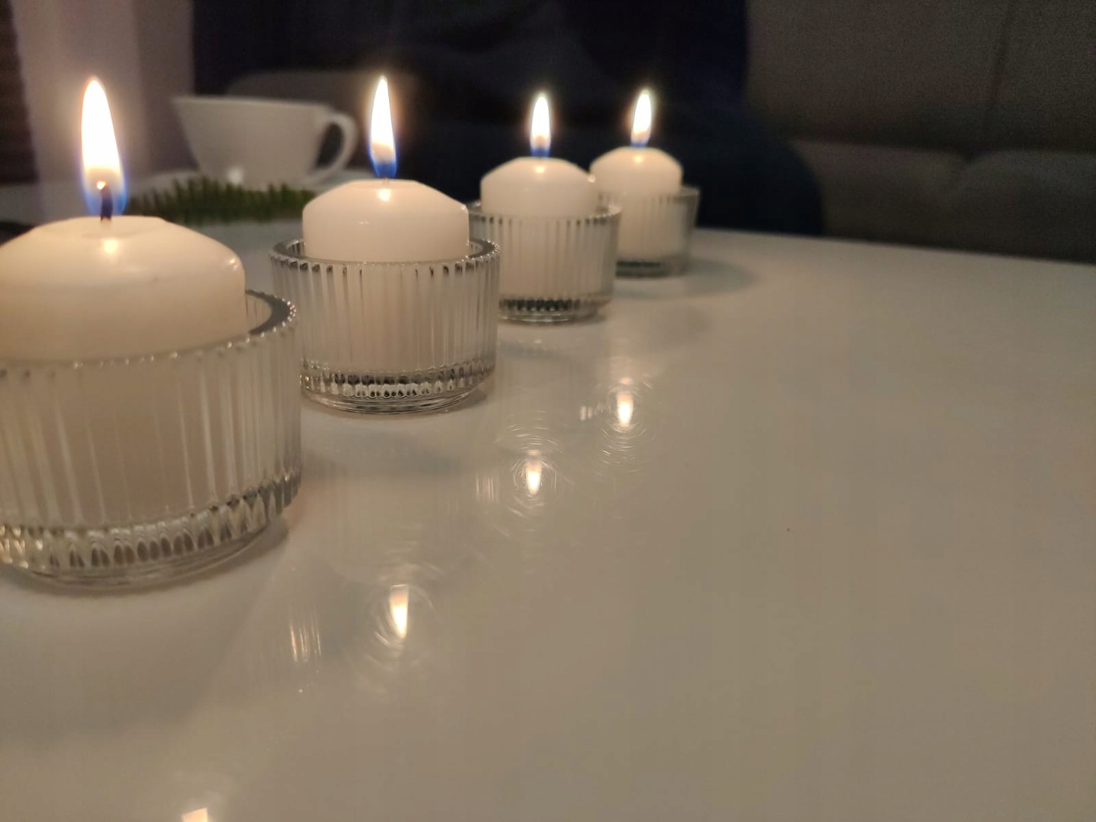 16x ŚWIECE BIAŁE ŚWIECZKI ZESTAW ŚWIEC KOMUNIA WESELE 6CM ŚWIECA ŚWIECE Marka Bispol