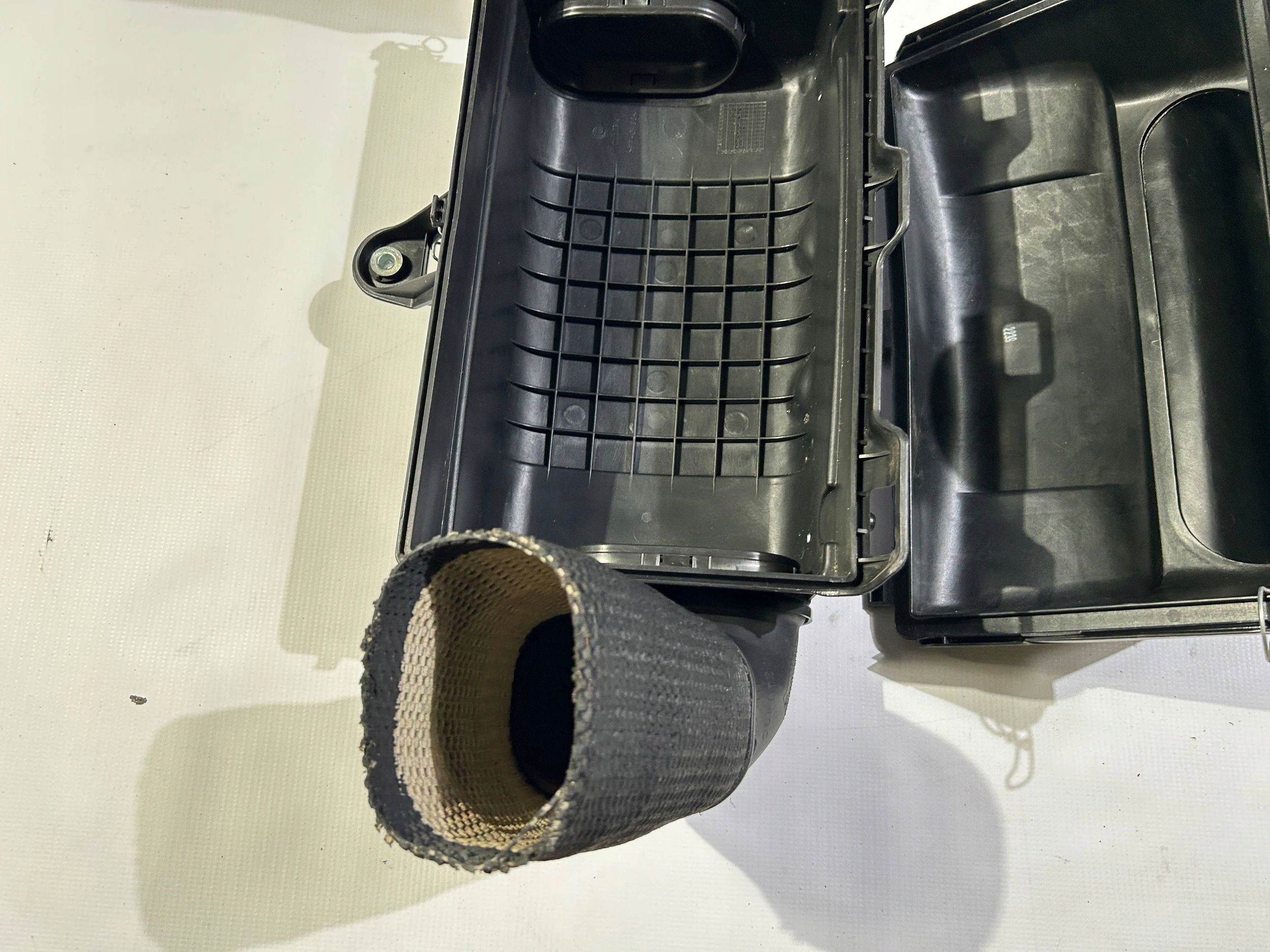 Gehäuse filter luft dolot Maserati GranTurismo 4.2 2008