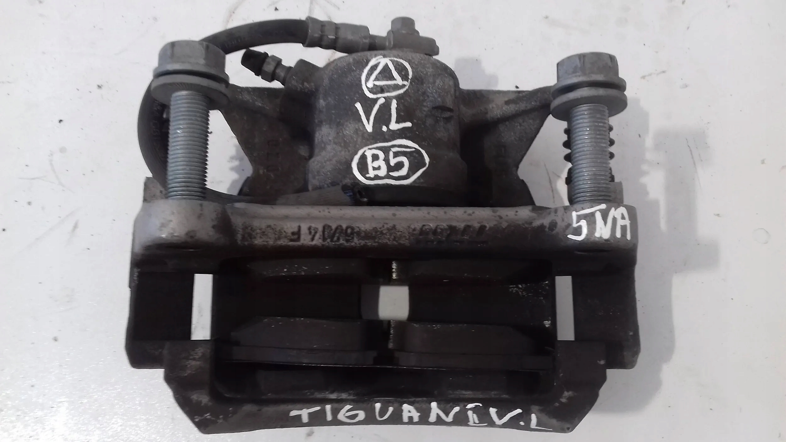 Volkswagen Tiguan 2020 caliper brake left front