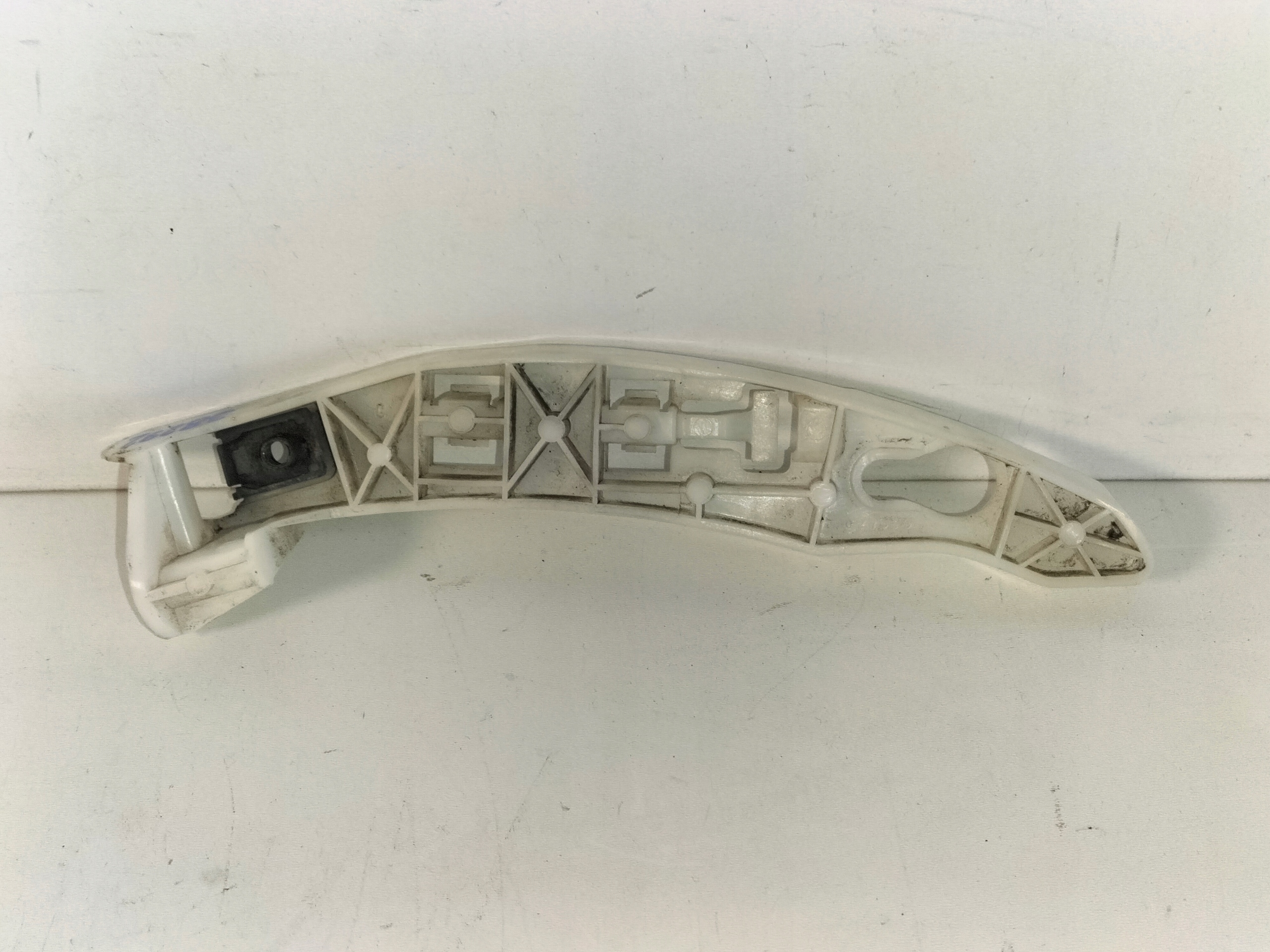 Supporto staffa Paraurti posteriore sinistra PEUGEOT 208 e 12