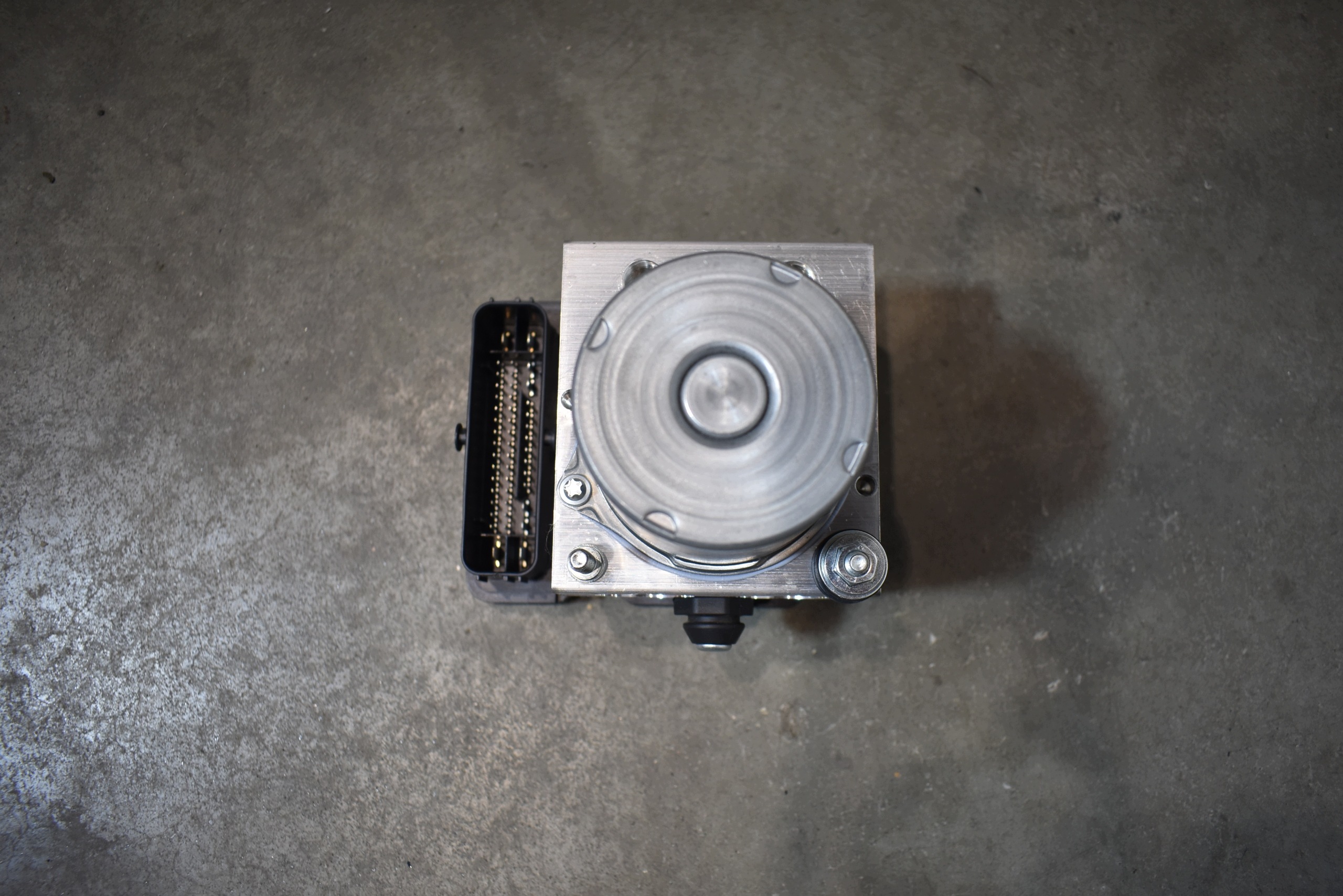 IDEALNA pump control unit ABS MERCEDES W118 W177 A35 A45 1