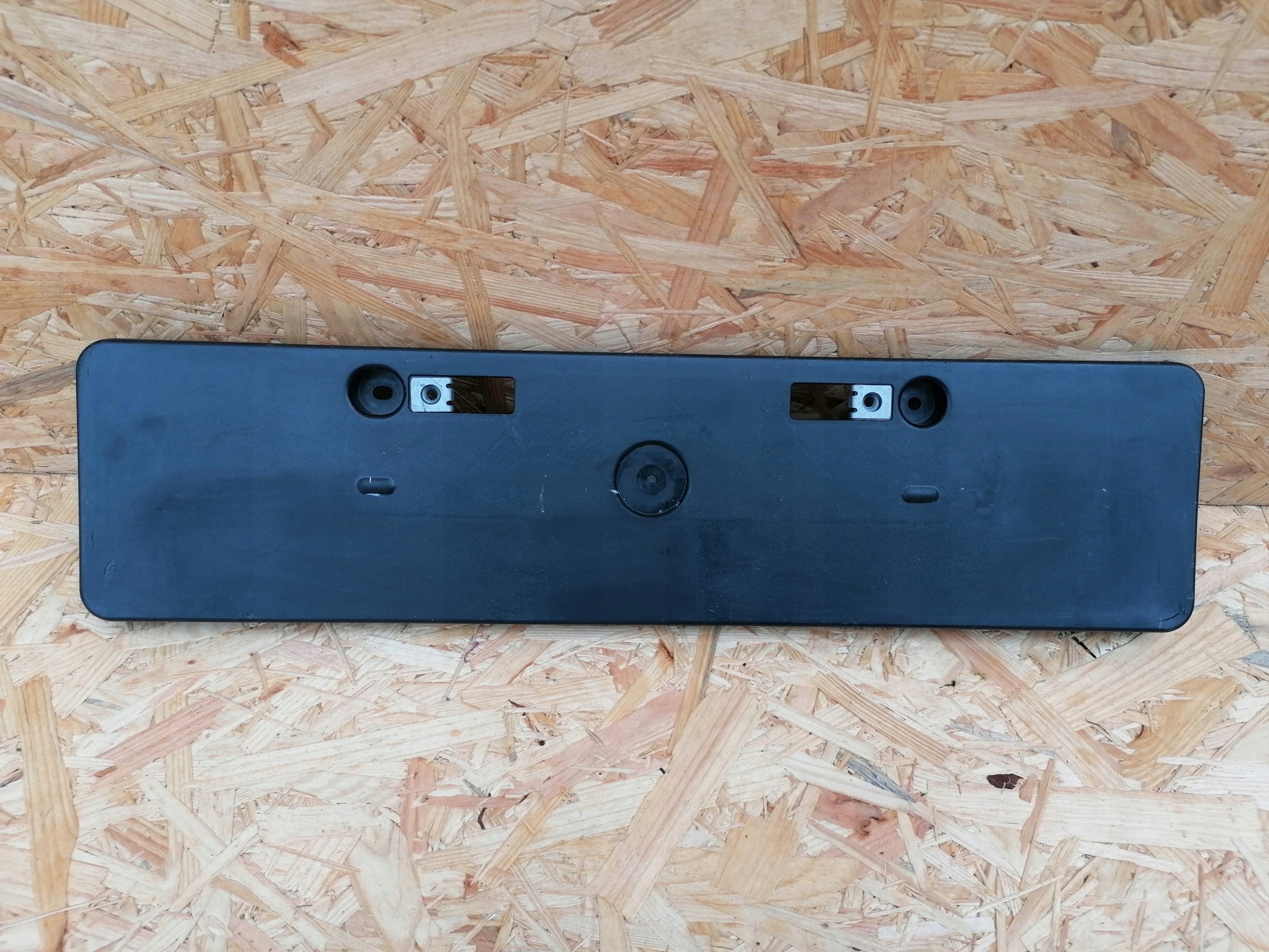 RAMKA TABLICY REJESTRACYJNEJ TOYOTA COROLLA CROSS 2022-