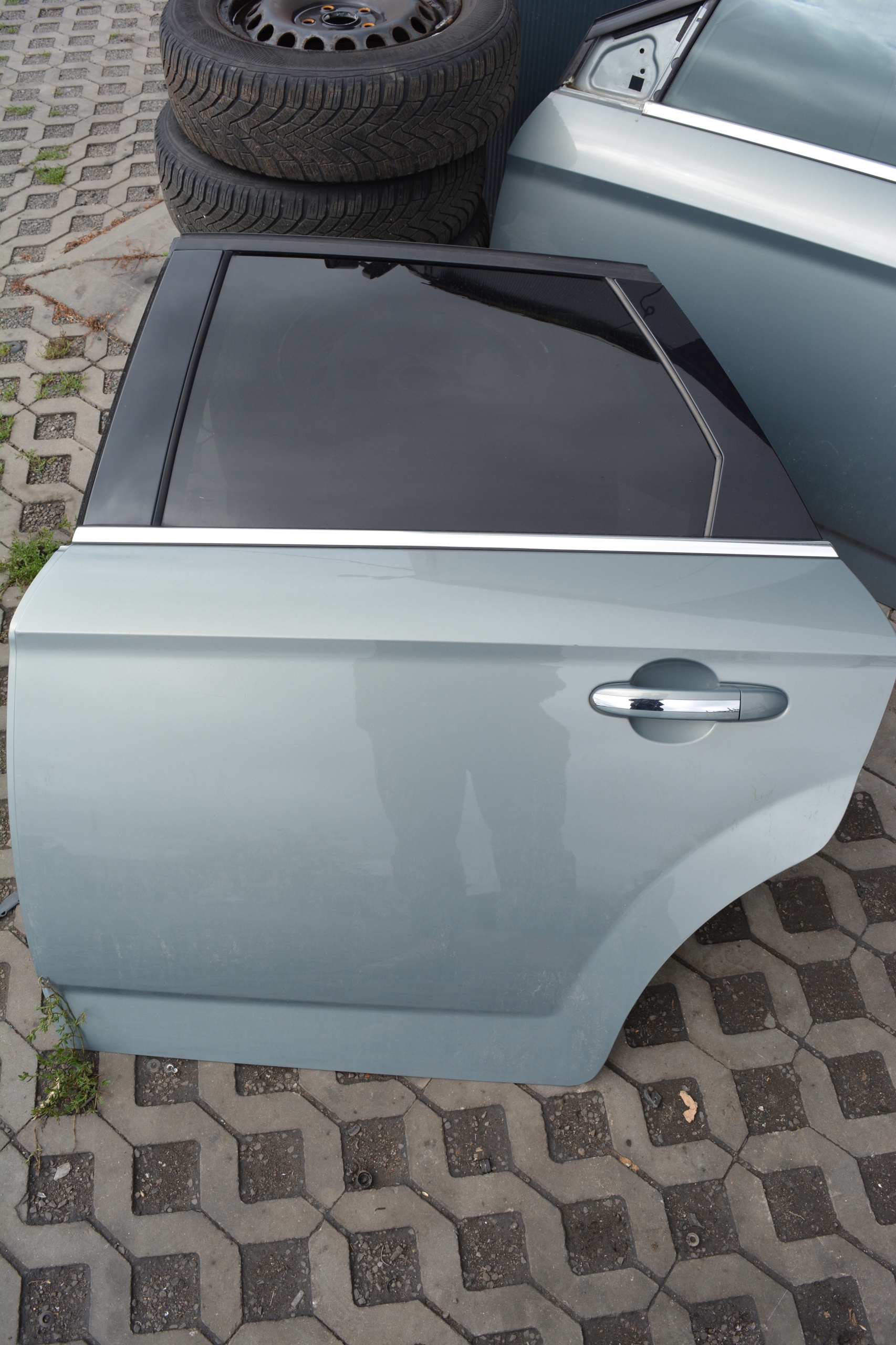 Tür links heck FORD MONDEO MK4 KOMBI K: MACHINE SILVER