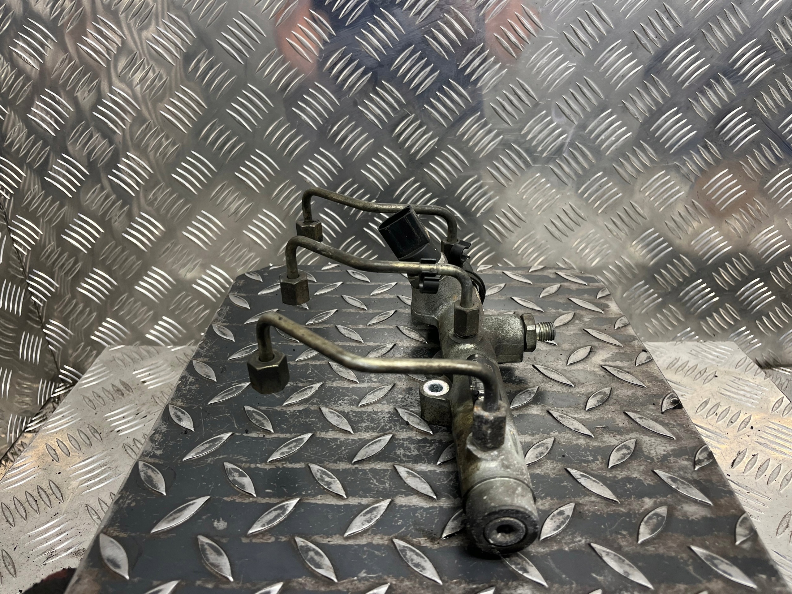Kraftstoffverteiler Einspritzleiste AUDI A6-C6 059130089K