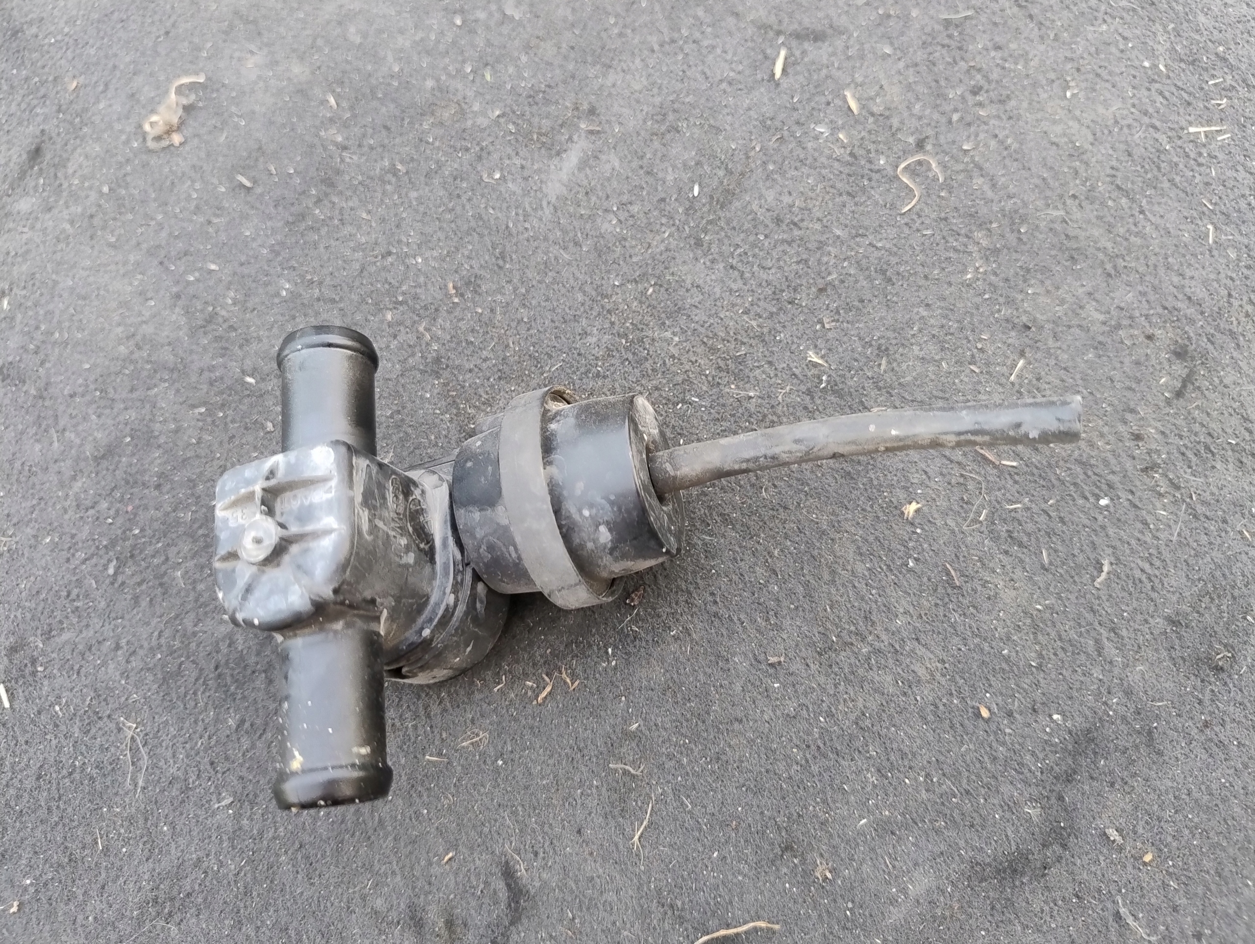 ventil vakum vode AUDI A4 B8 2,0 TDI 1J0819809