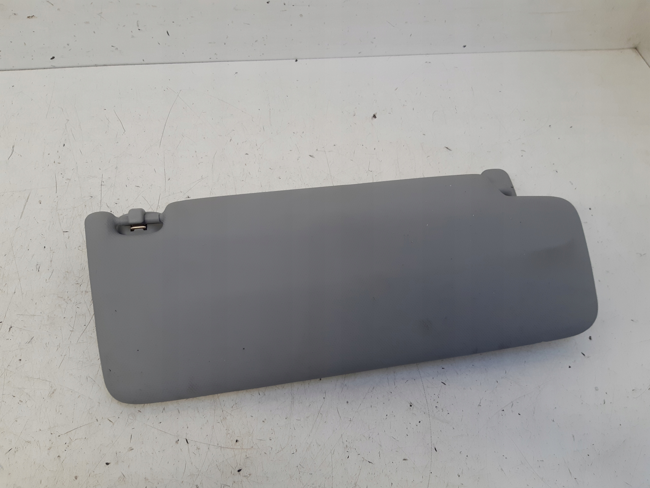 visor przeciwsloneczny left 8V5857551A Audi A4 B9