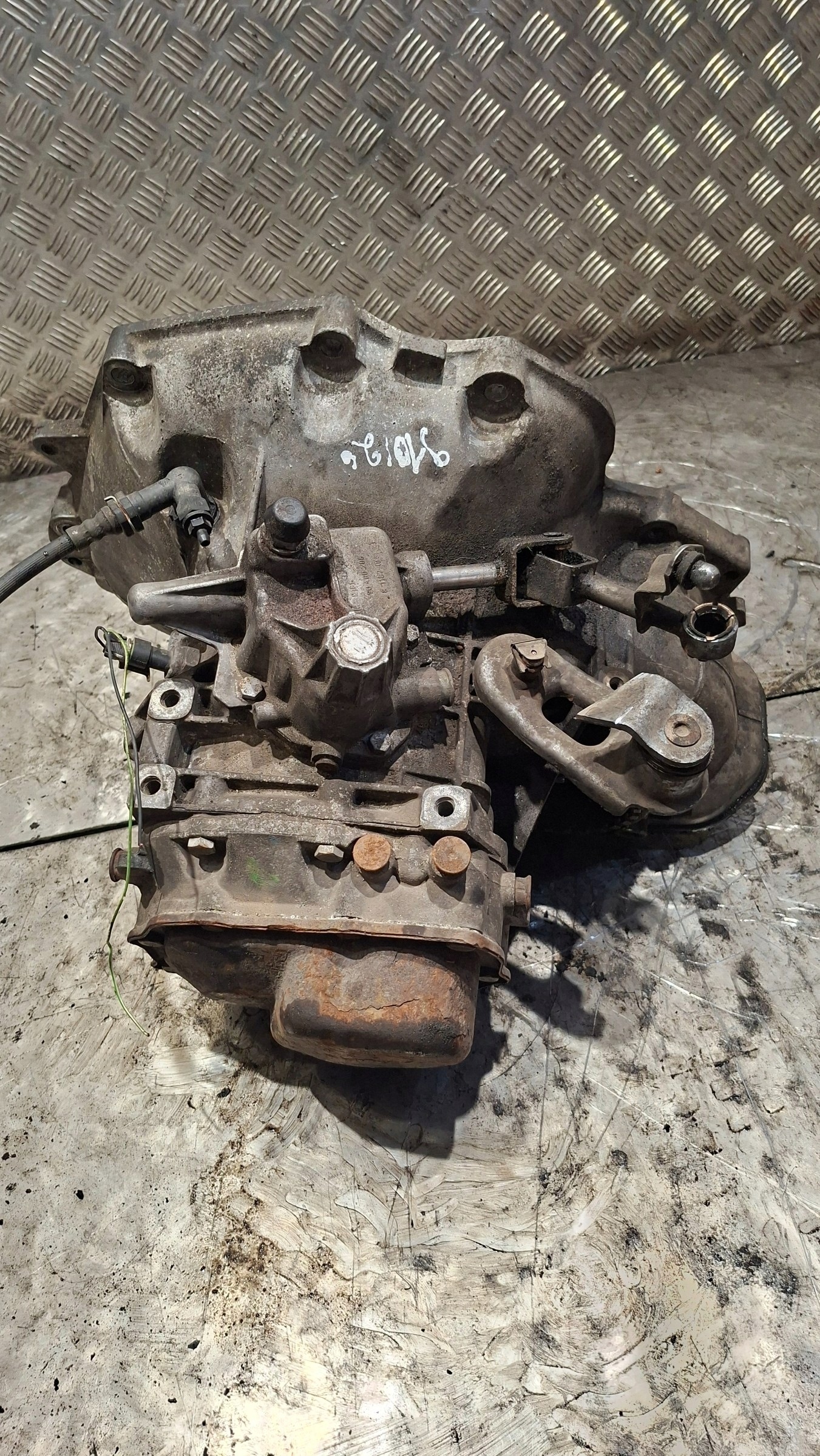 CAMBIO OPEL CORSA D 1.2 F13C394