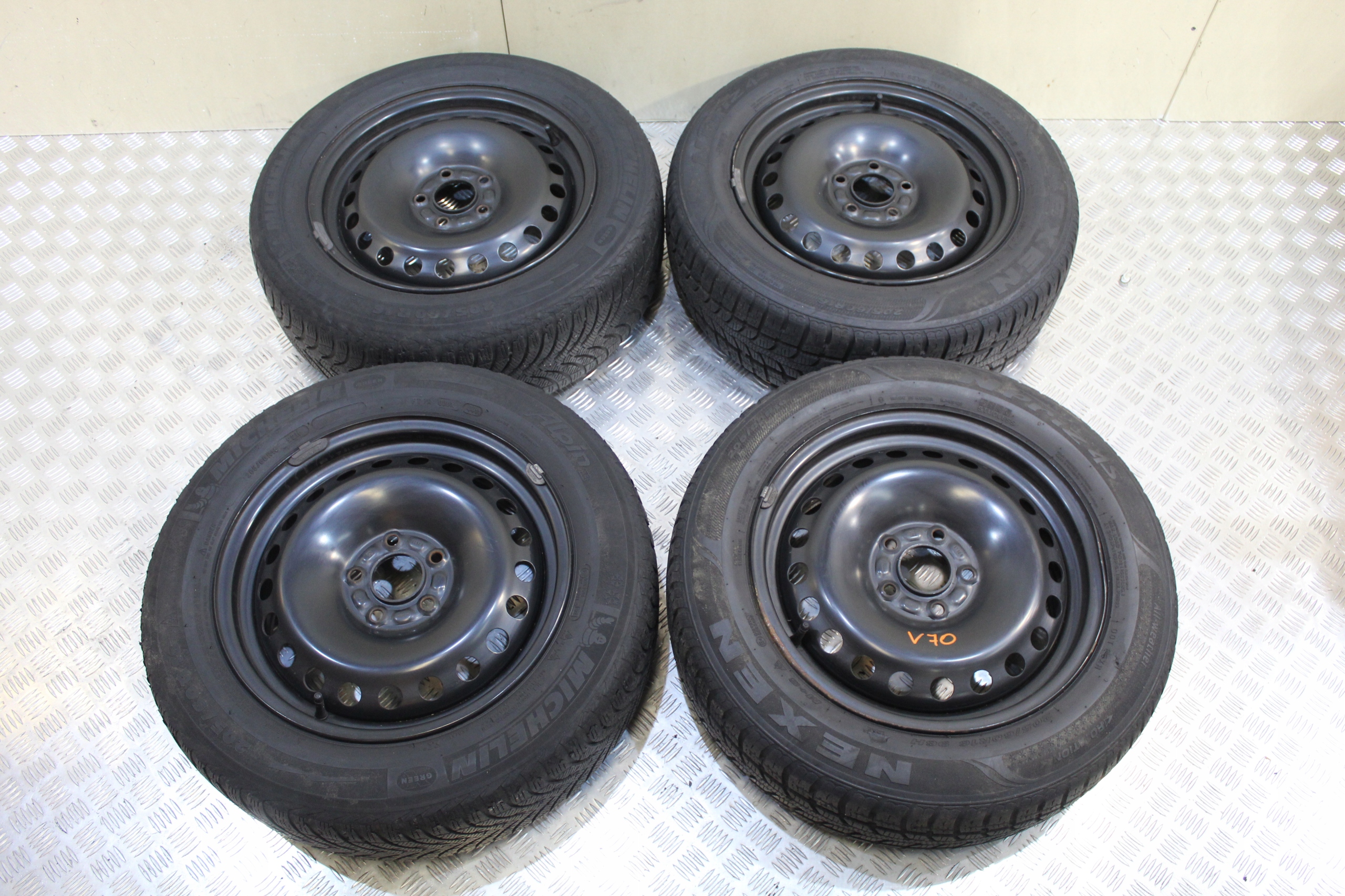 wheels discs tyres 205/60 R16 VOLVO V70 III 3