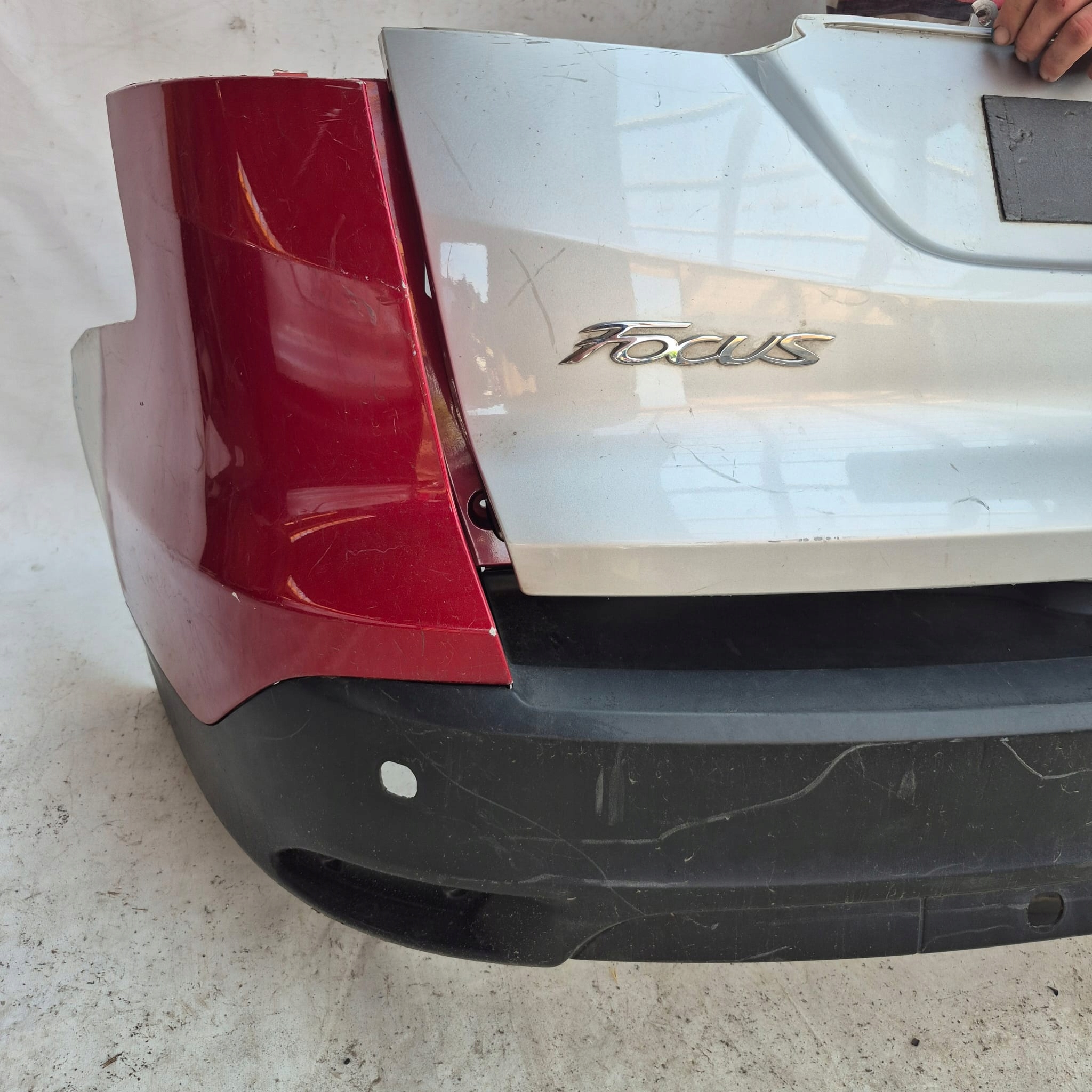 FORD FOCUS III 3 MK3 KOMBI 10-19 bumper rear part rear 4XPDC cap