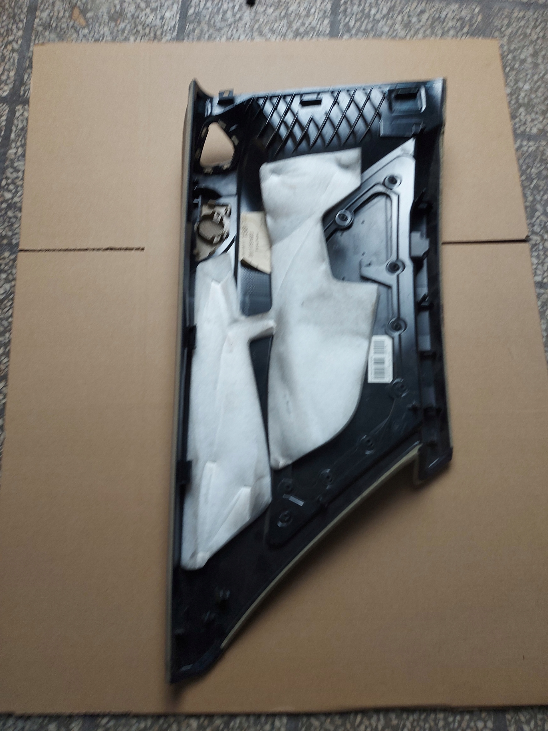 side upholstery right rear part MERCEDES E COUPE W207 OE