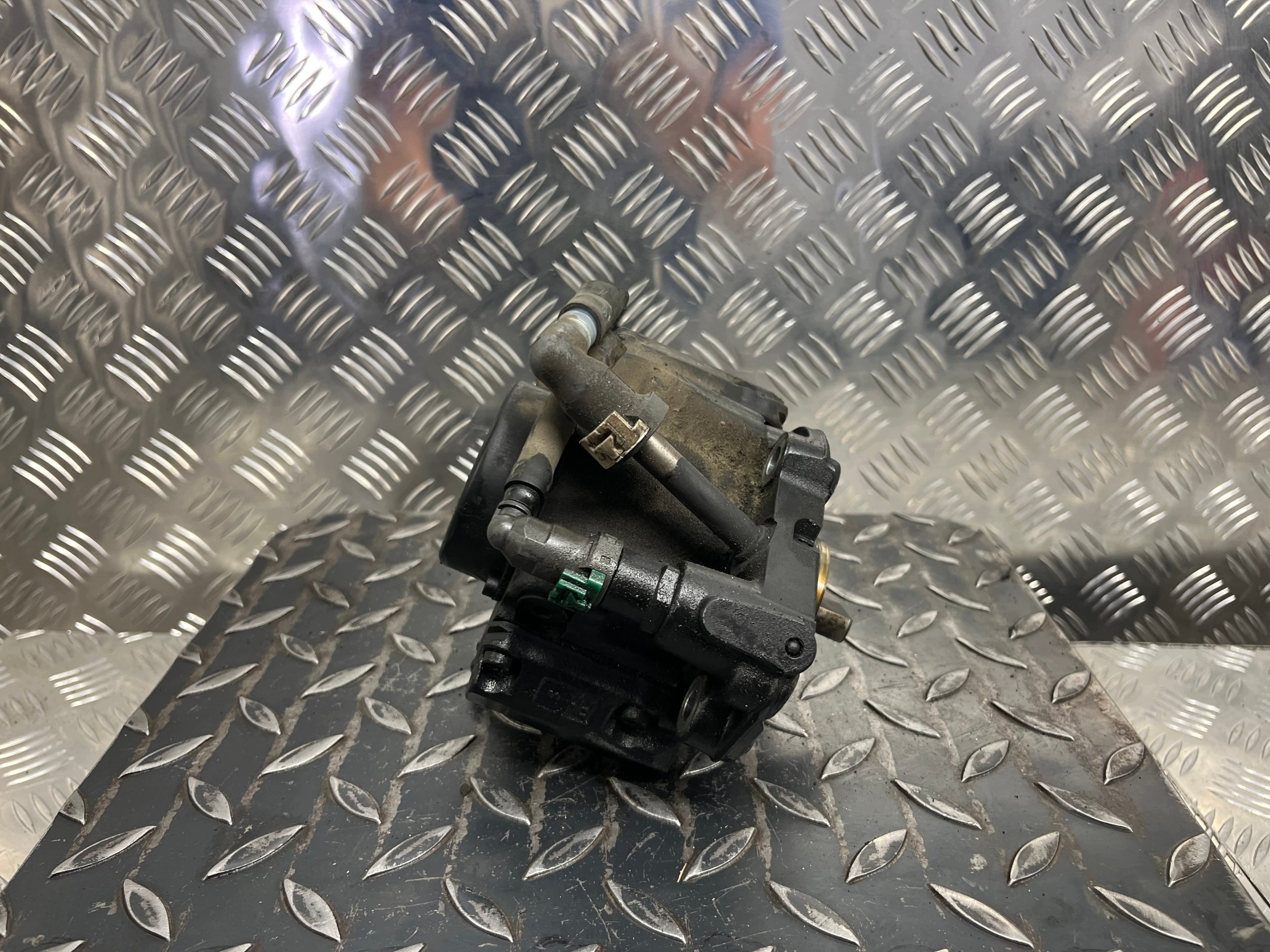 Einspritzpumpe CITROEN C5 III 9424A050A / 9687959180