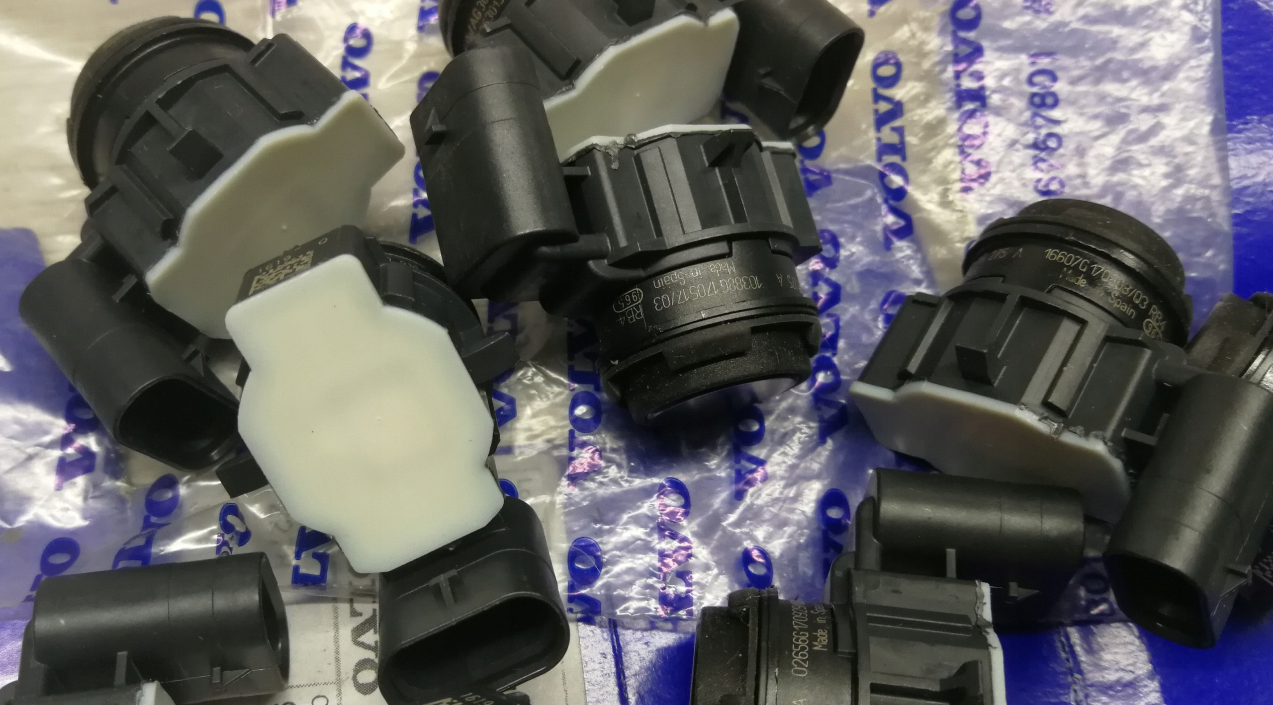 CZUJNIK parkowania PDC TYŁ VOLVO 32209357 2019+ Numer katalogowy części 32209357