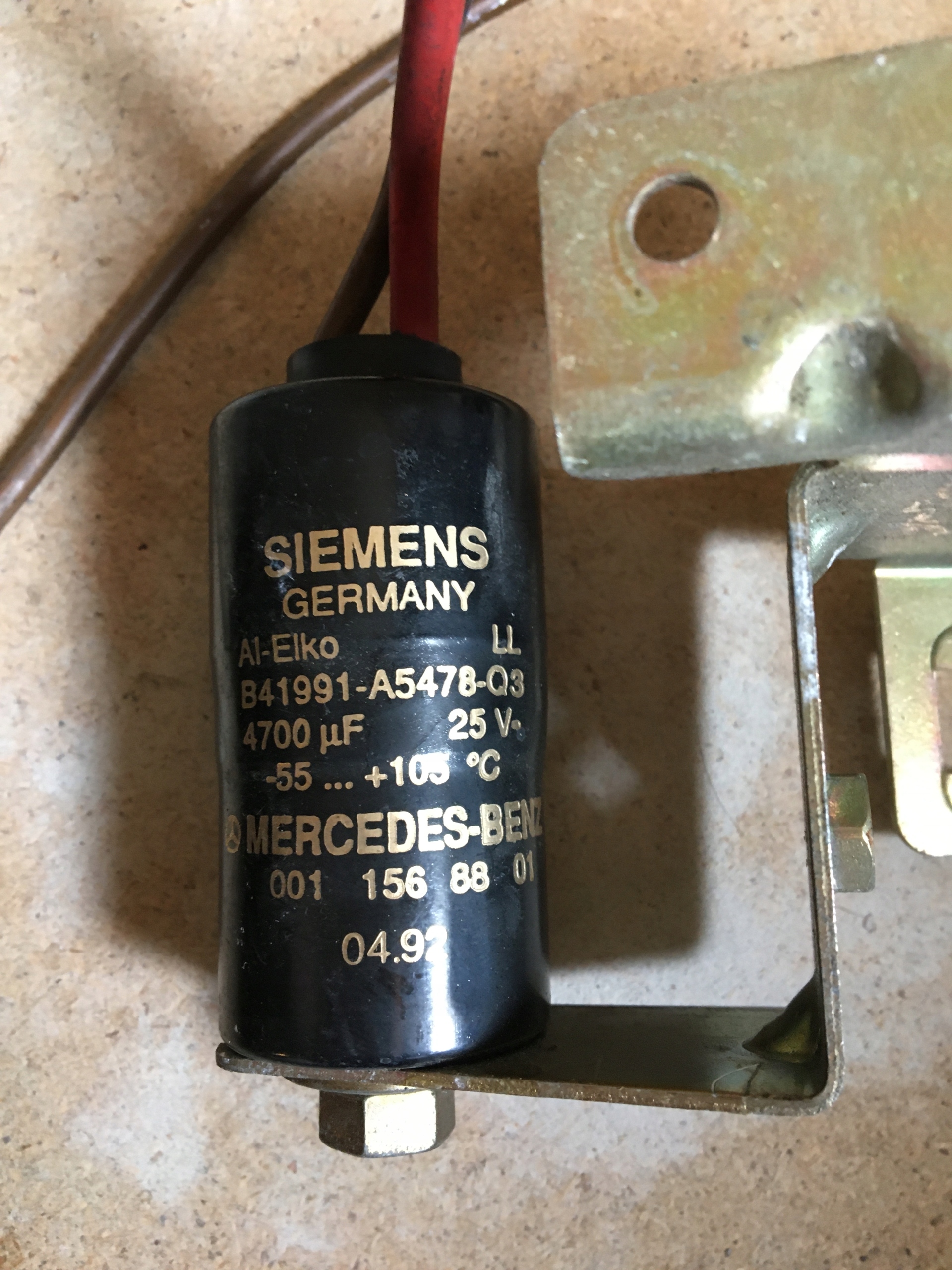 0011568801 - Mercedes SL500 R129 89-конденсатор зажигания