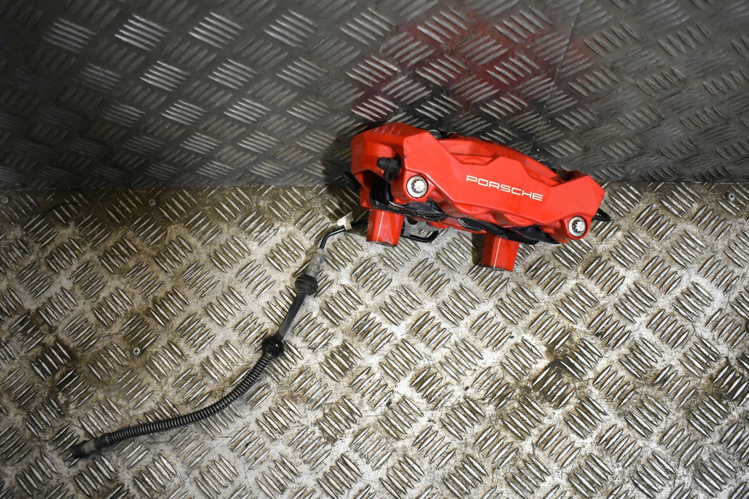 IDEALNY caliper brake rear left PORSCHE TAYCAN 1
