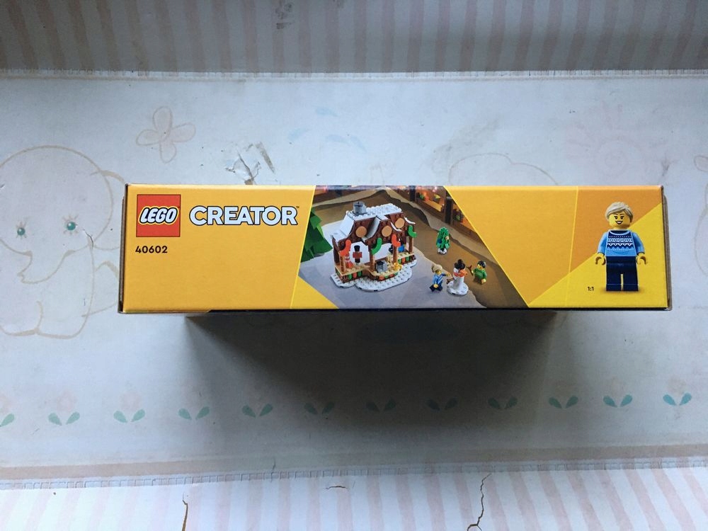 LEGO 40602 Zimowe stoisko Liczba elementów 271 szt.