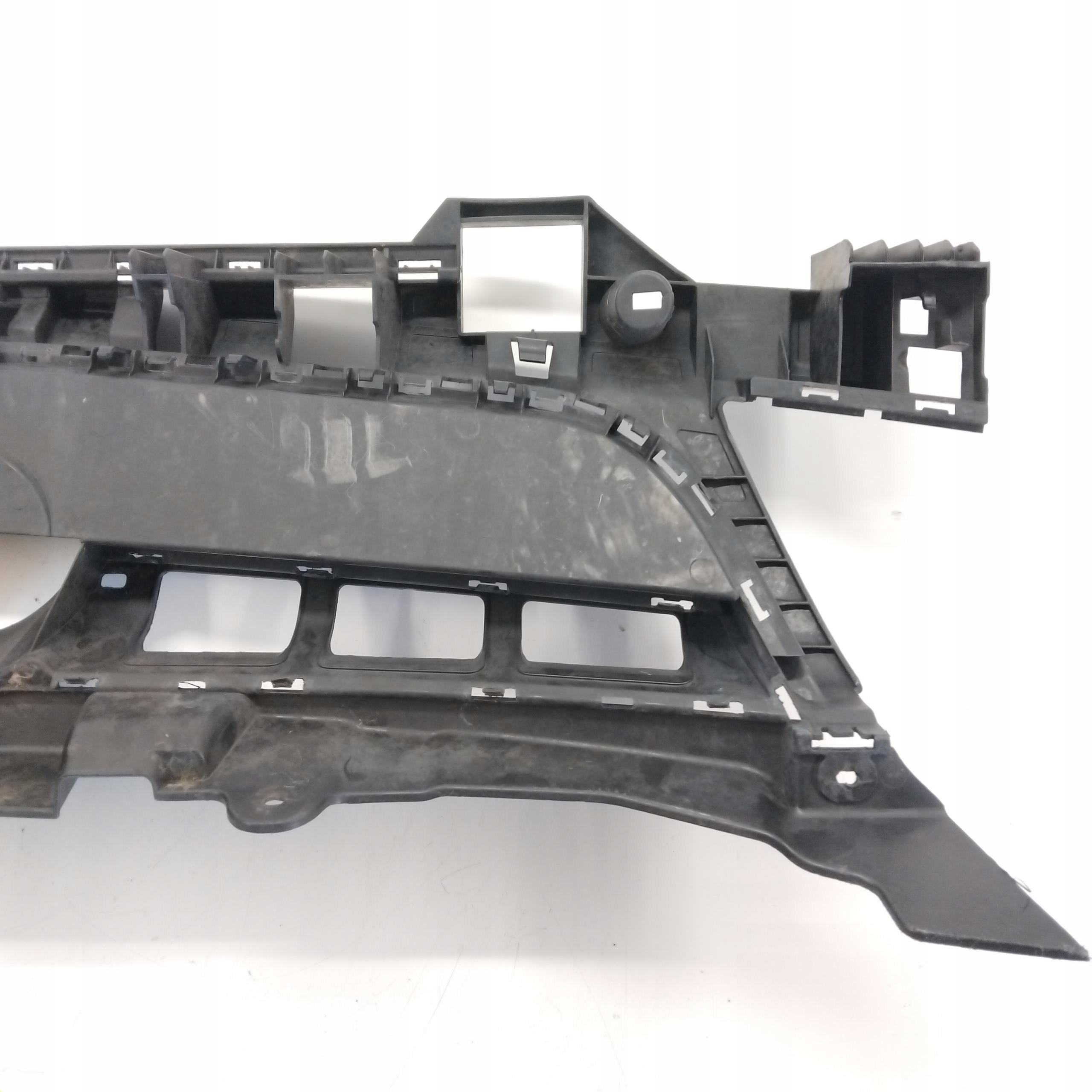 opel oe 13260028 решетка радиатора