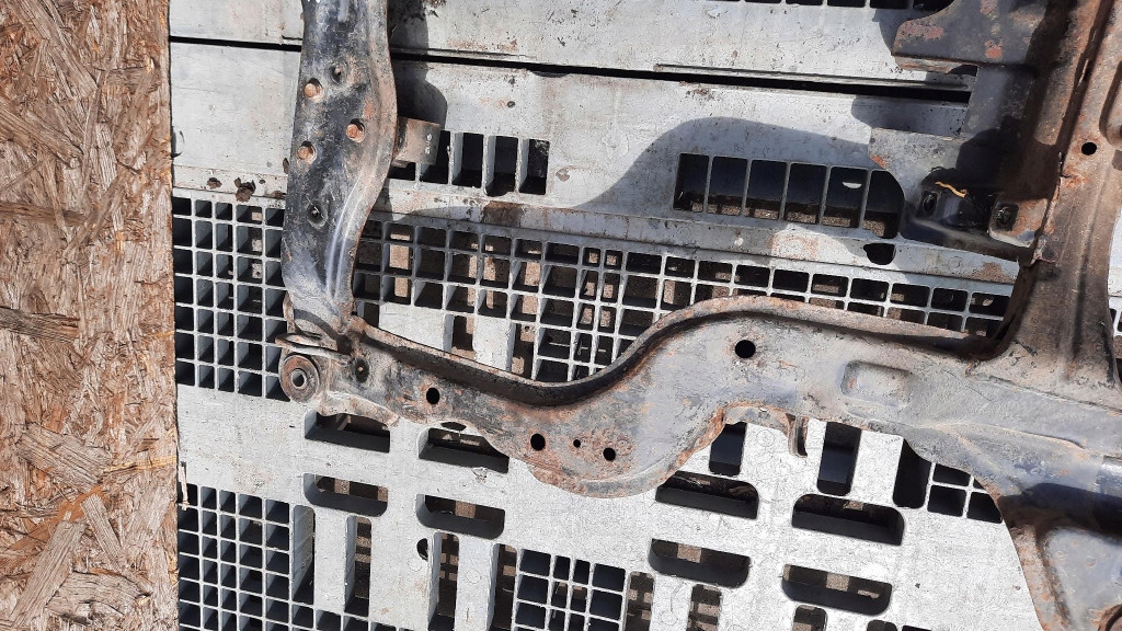 подрамник перед Hyundai атос II 1.1b 05R