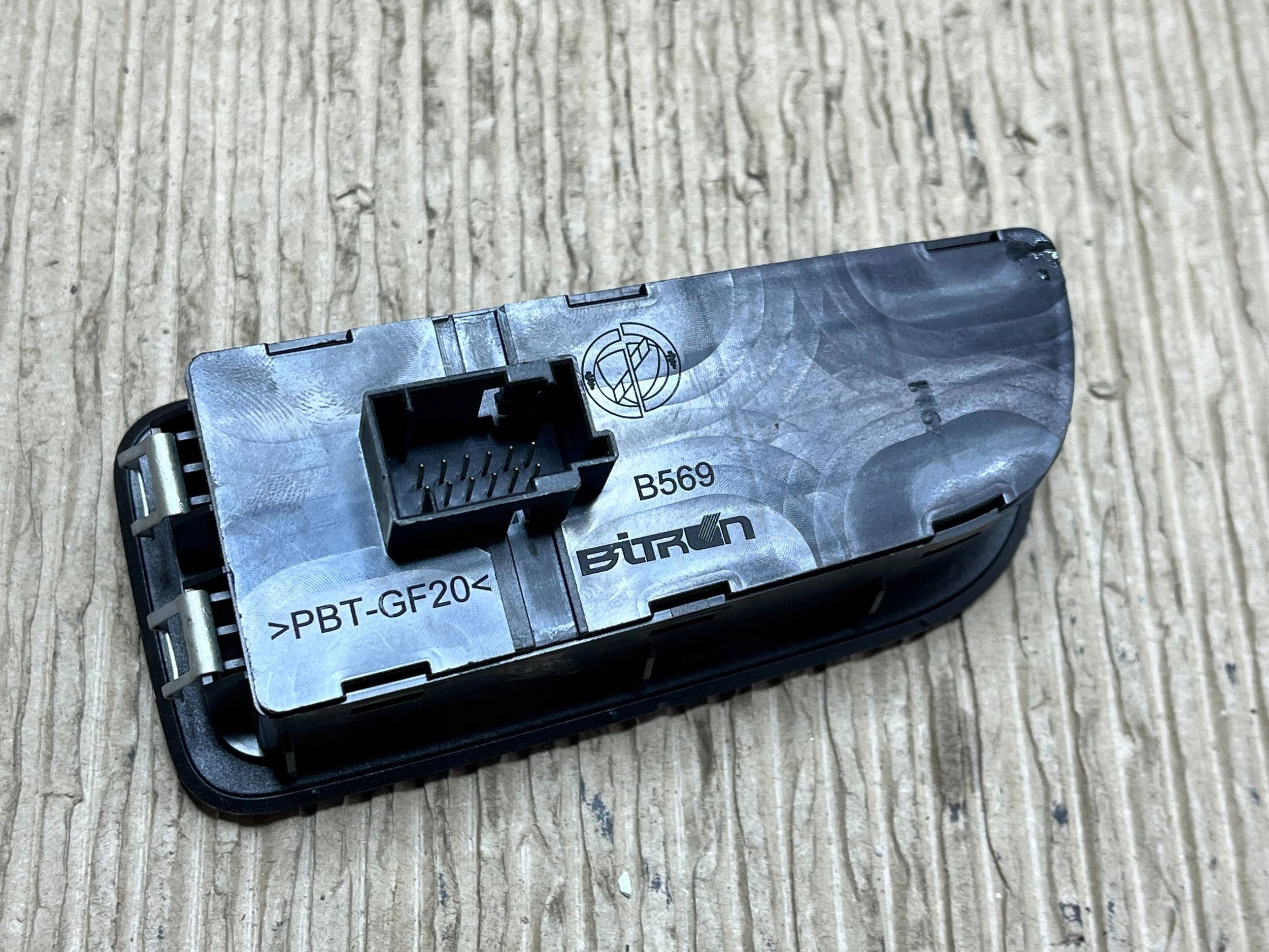 Regulator podswietlenia budíků Citroen Nemo 1608747880