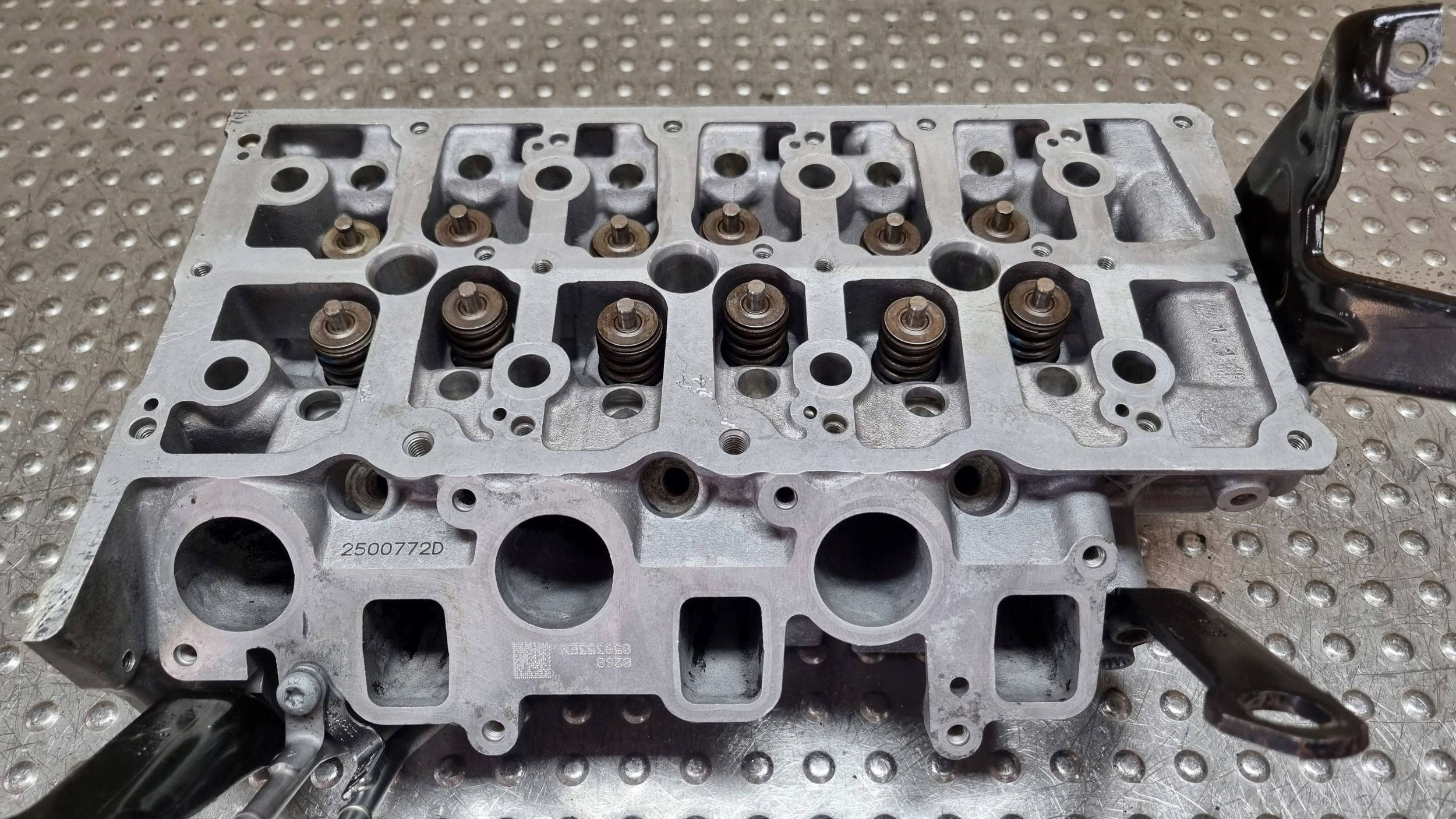 head. left 0593AS 059353EN AUDI A6 C7 A7 SQ5 3.0TDI BITURBO CGQ CVU