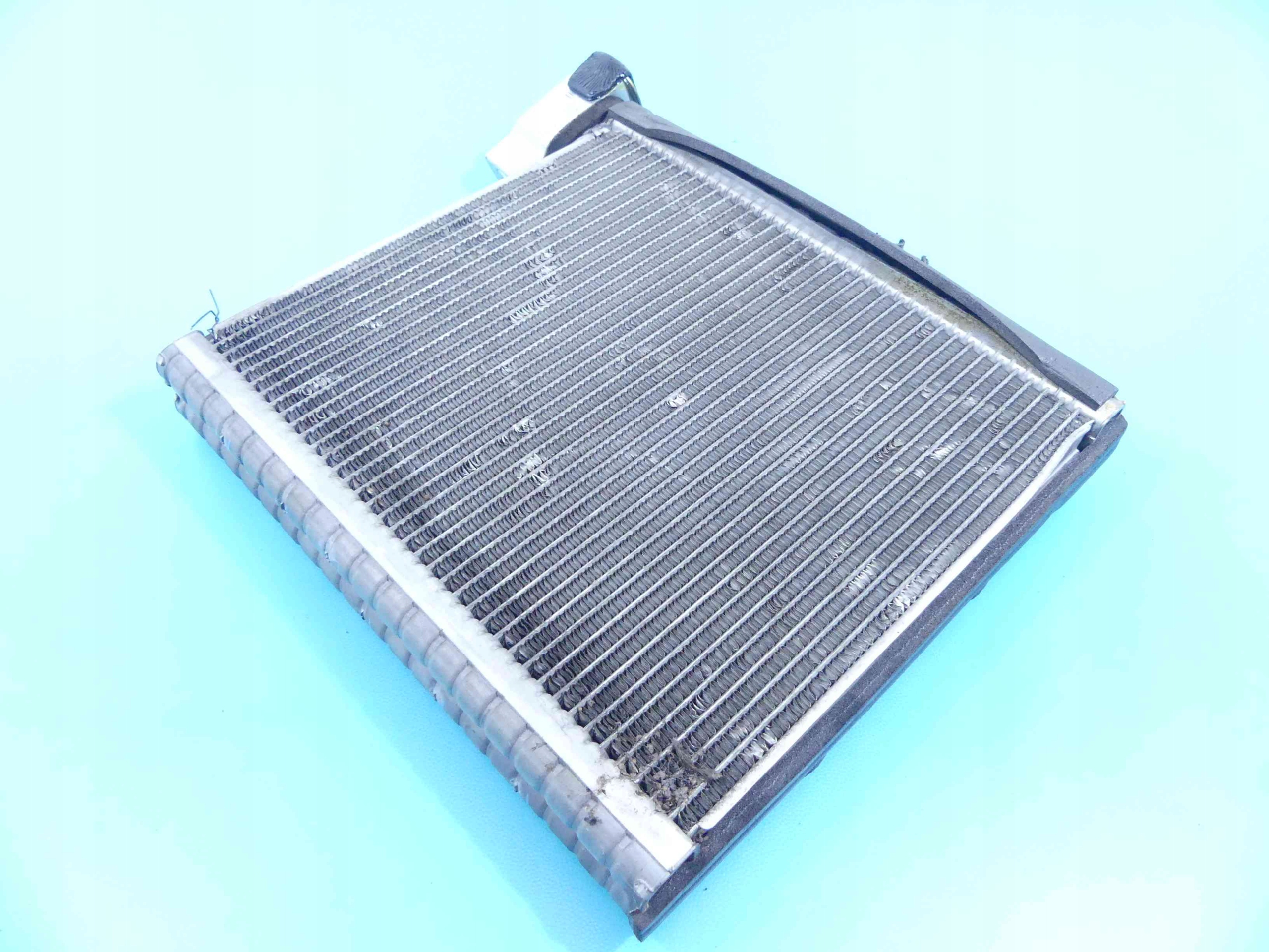 B08F19-196 - ОБОГРЕВАТЕЛЬ TOYOTA COROLLA VERSO II 1.6 VVT-I