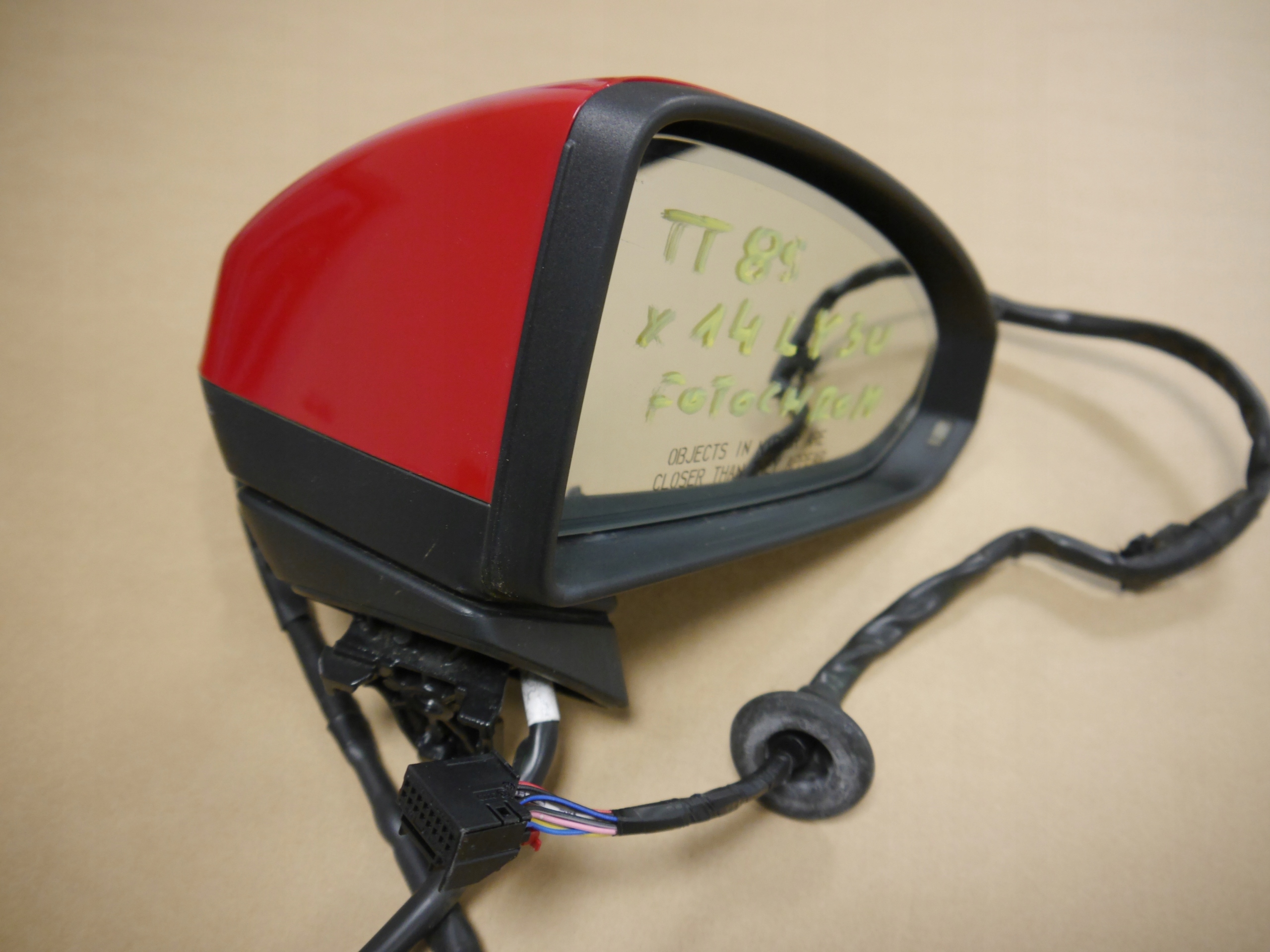 AUDI TT 8S LUSTERKO PRAWE 14 PIN LY3U FOTOCHROM Strona zabudowy prawa