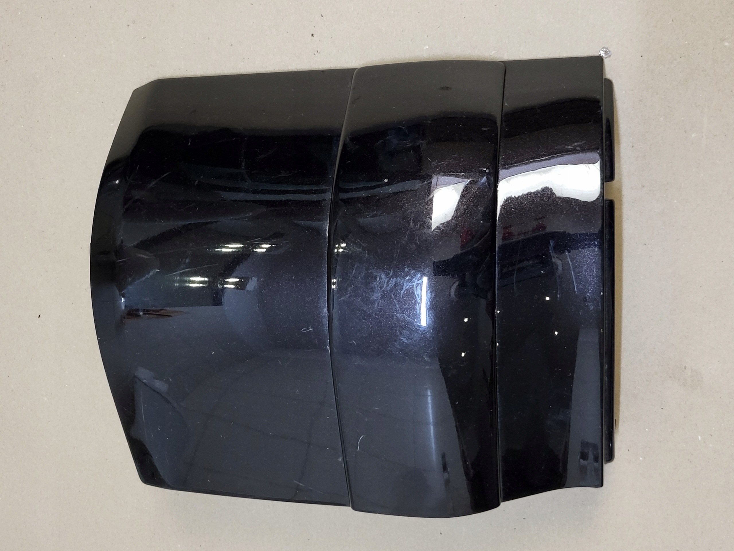 cap below LAMPE cover of a bumper left rear part VW MULTIVAN CARAVELLE T5 OE