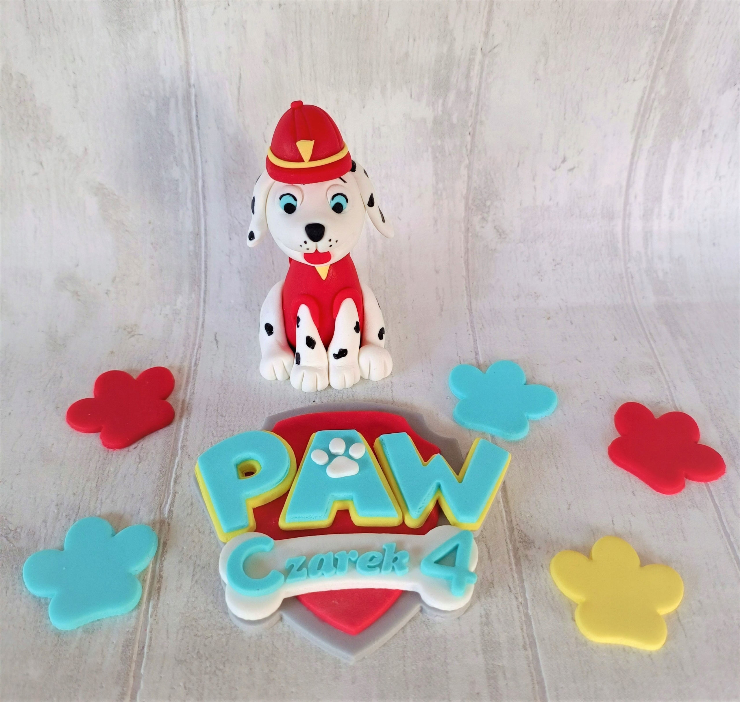 Levně Tlapková patrola Marchall logo s jménem a číslicí tlapky Sada z cukrové hmoty