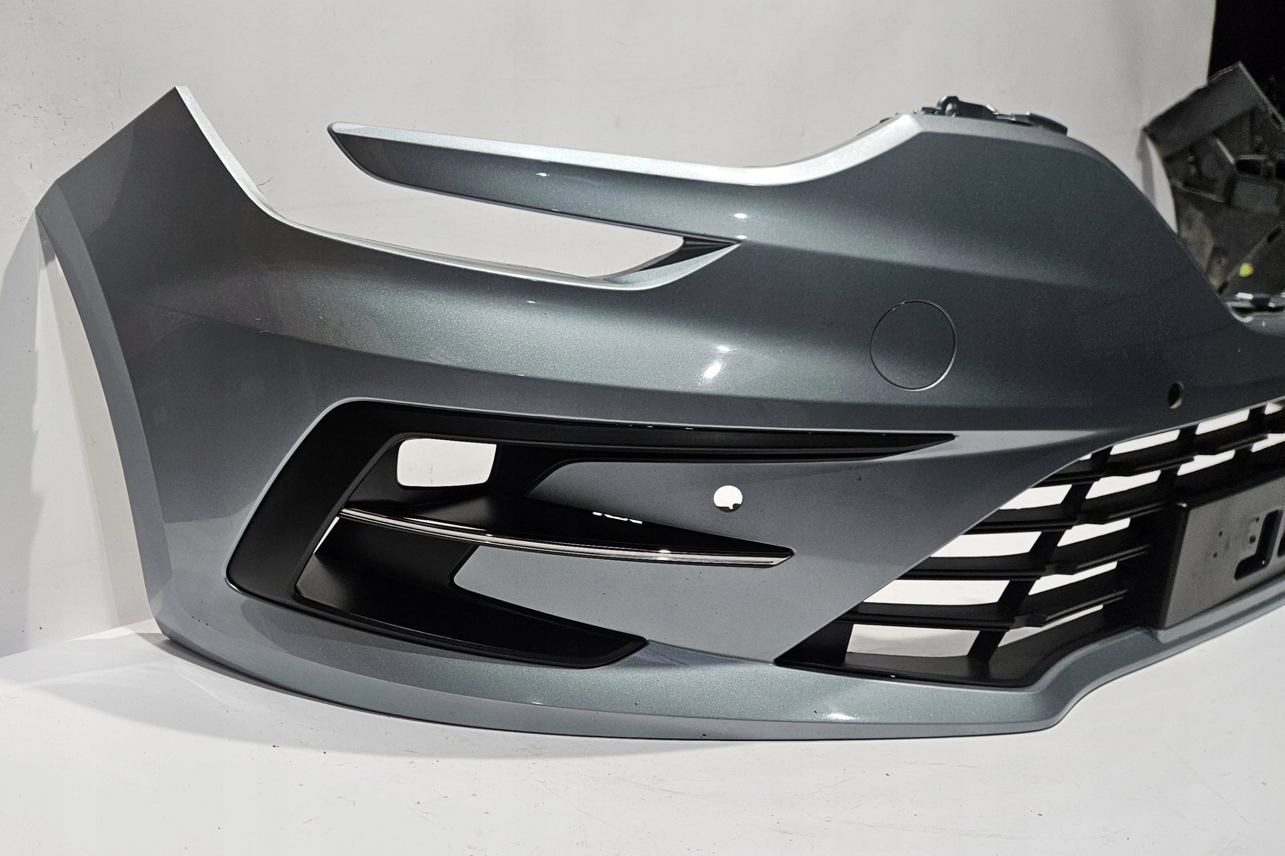 front bumper RENAULT MEGANE IV LIFT 21- PDC original 620220472R