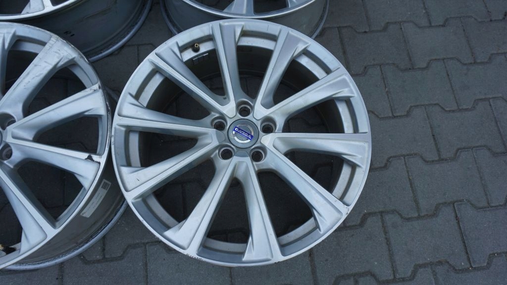 VOLVO S60 V60 S90 V90 XC40 XC60 - discs 19"