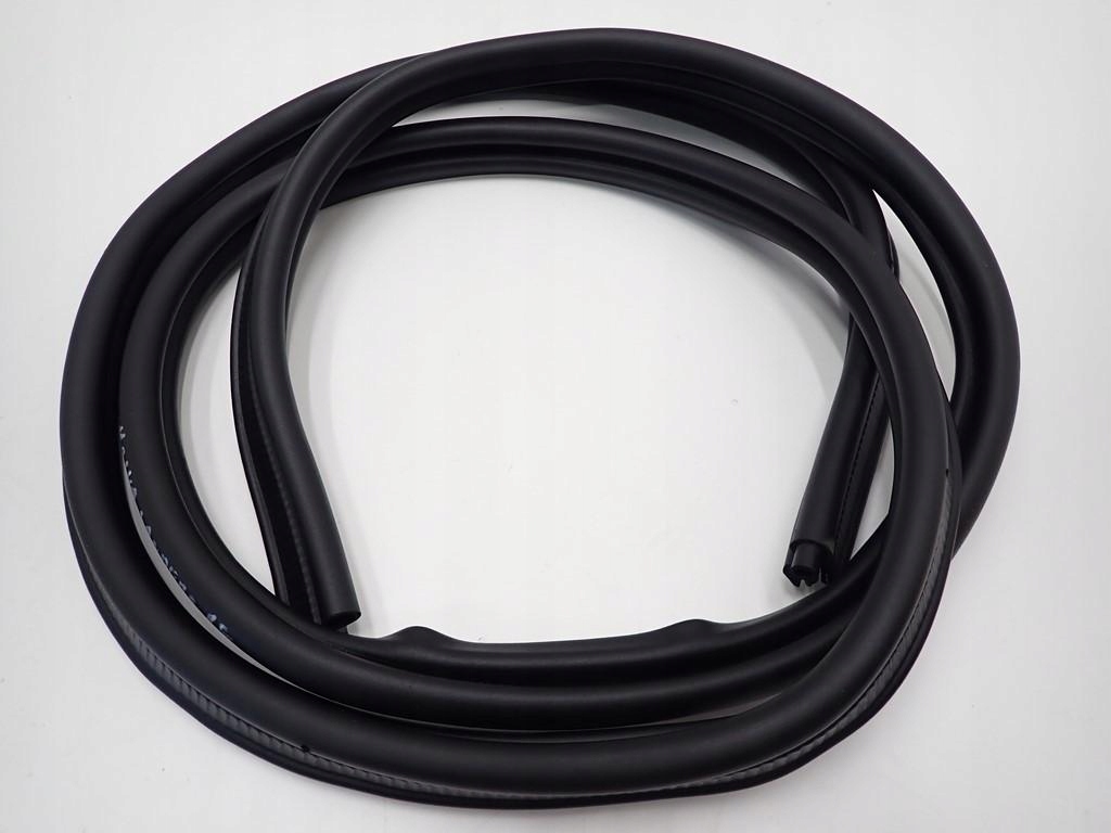 USZCZELKA GUMA MASKI DACIA SANDERO II 20R