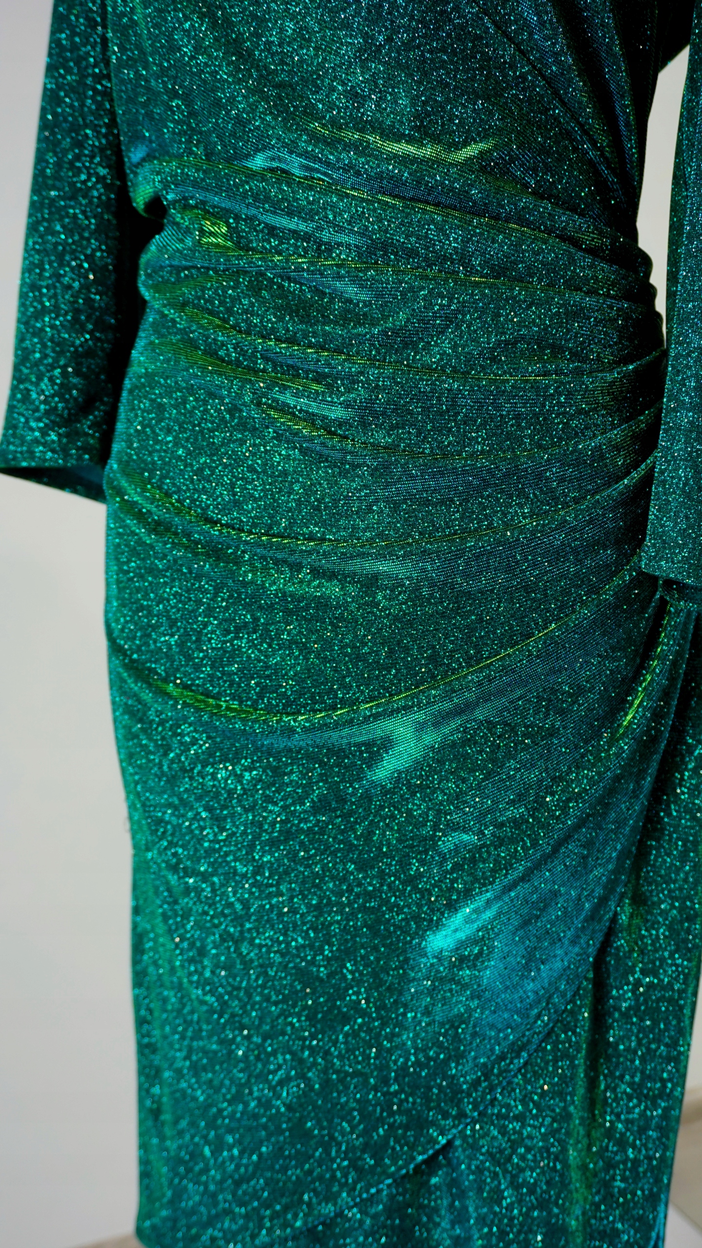 SUKIENKA WIZYTOWA KRÓTKA Z BROKATEM r. 40 Model MODEL 6 BROKAT