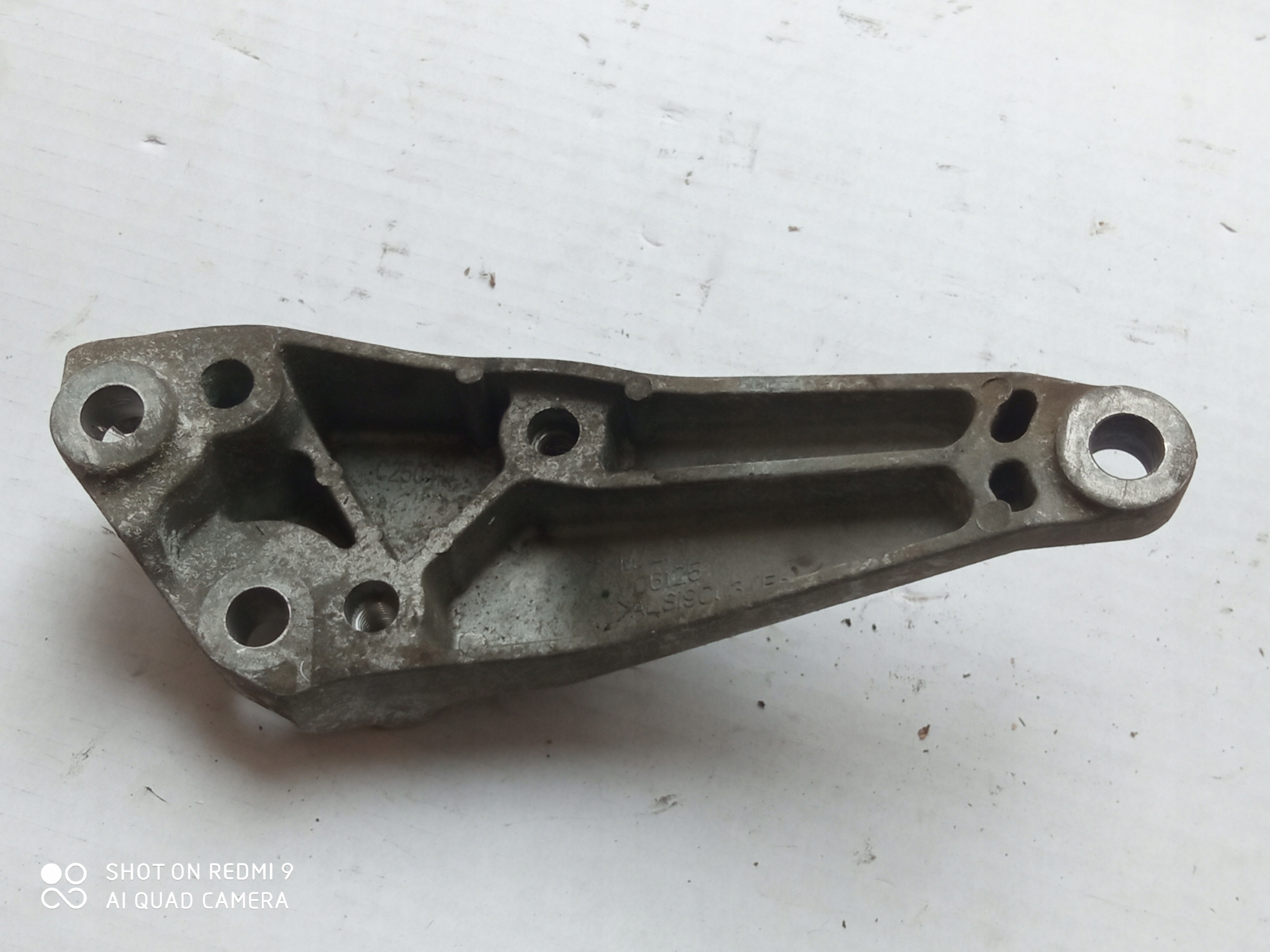 OPEL INSIGNIA support gearboxes 13228254