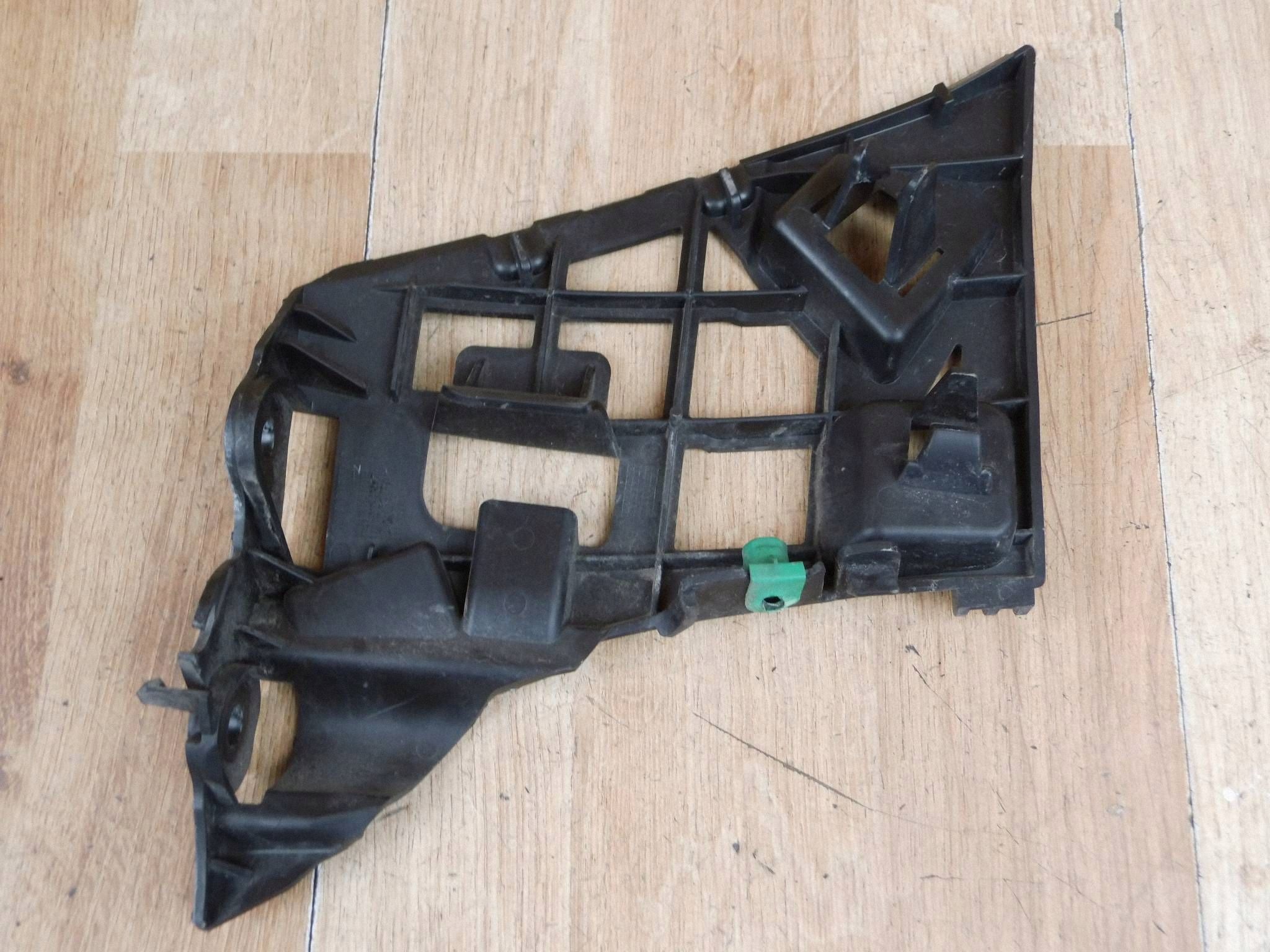 Volvo S90 V90 2016-2019 support holder of a bumper left front front