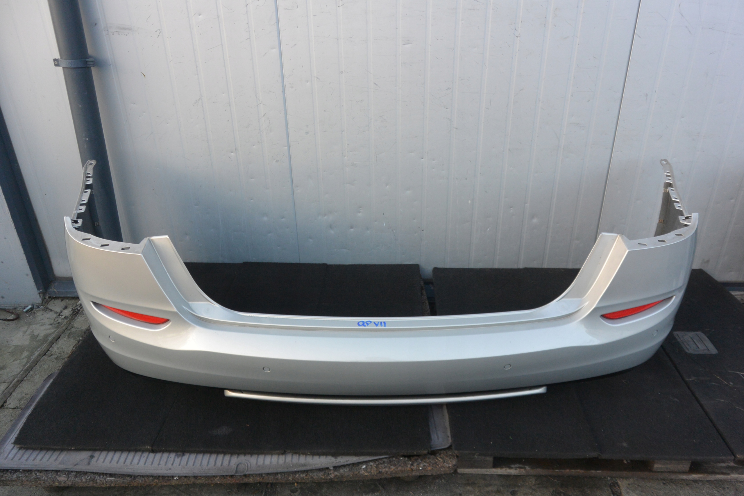 MASERATI QUATTROPORTE VI bumper rear part 513A KPL PDC