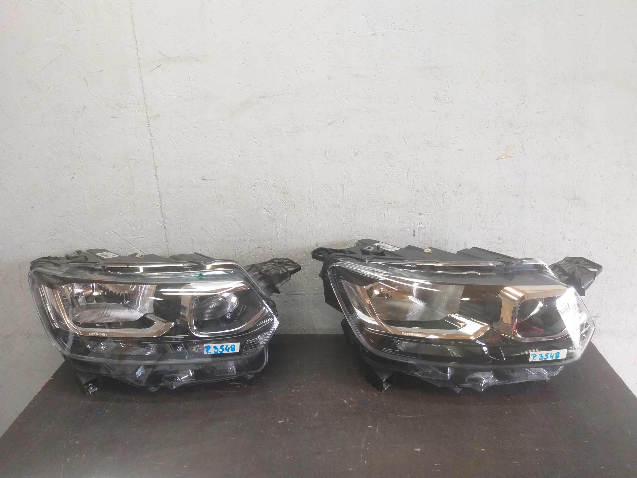 LIGHT FRONT RIGHT CITROEN BERLINGO IV 4