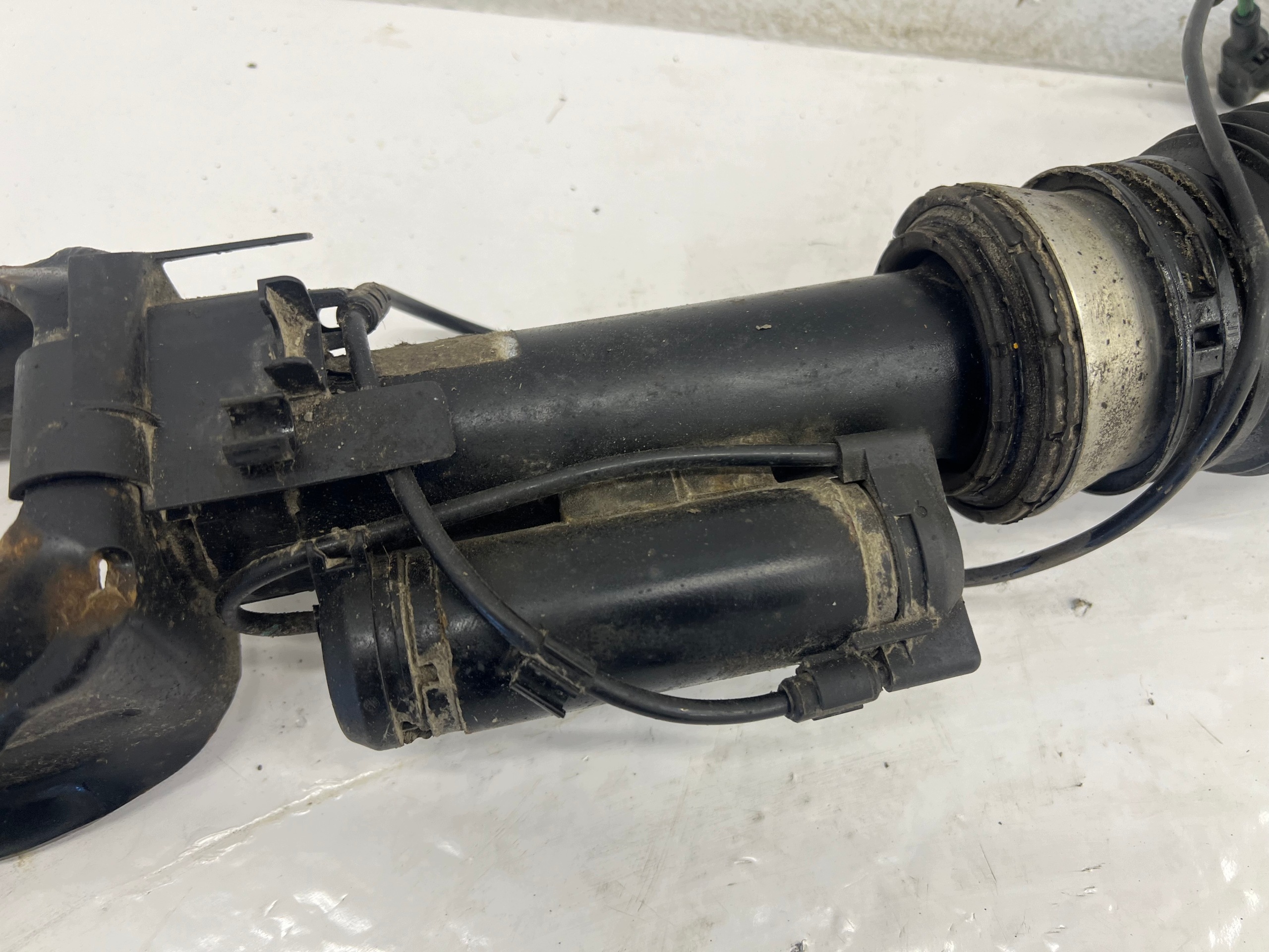 shock absorber right front front AIRMATIC MERCEDES ML W166 A1663204266