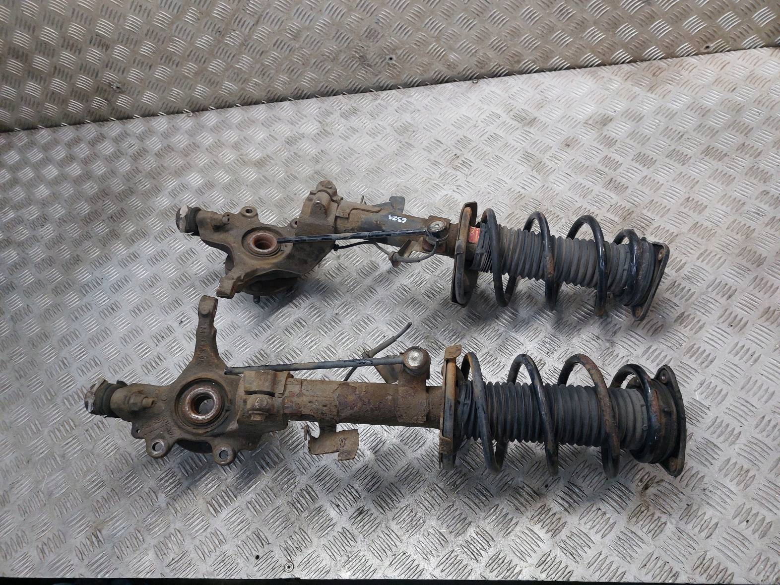 shock absorber spring swing LEWYPRAWY front FORD C-MAX and 3M51-3K171