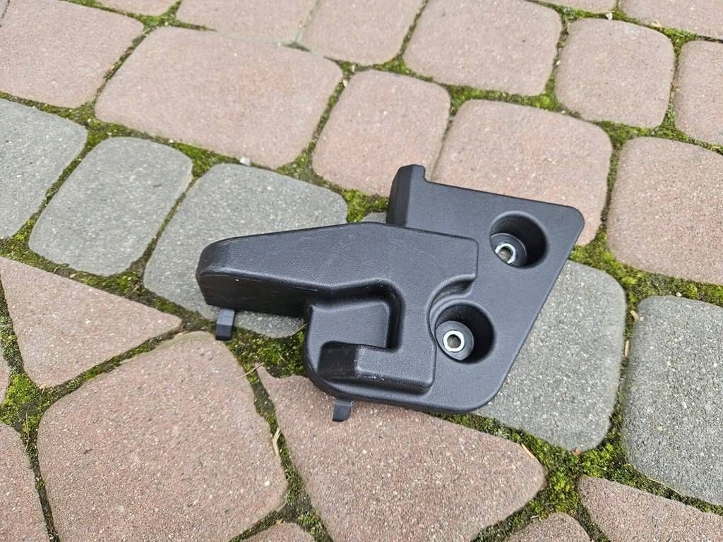 bracket holder console boot dywany polki Opel Mokka B 9835878980