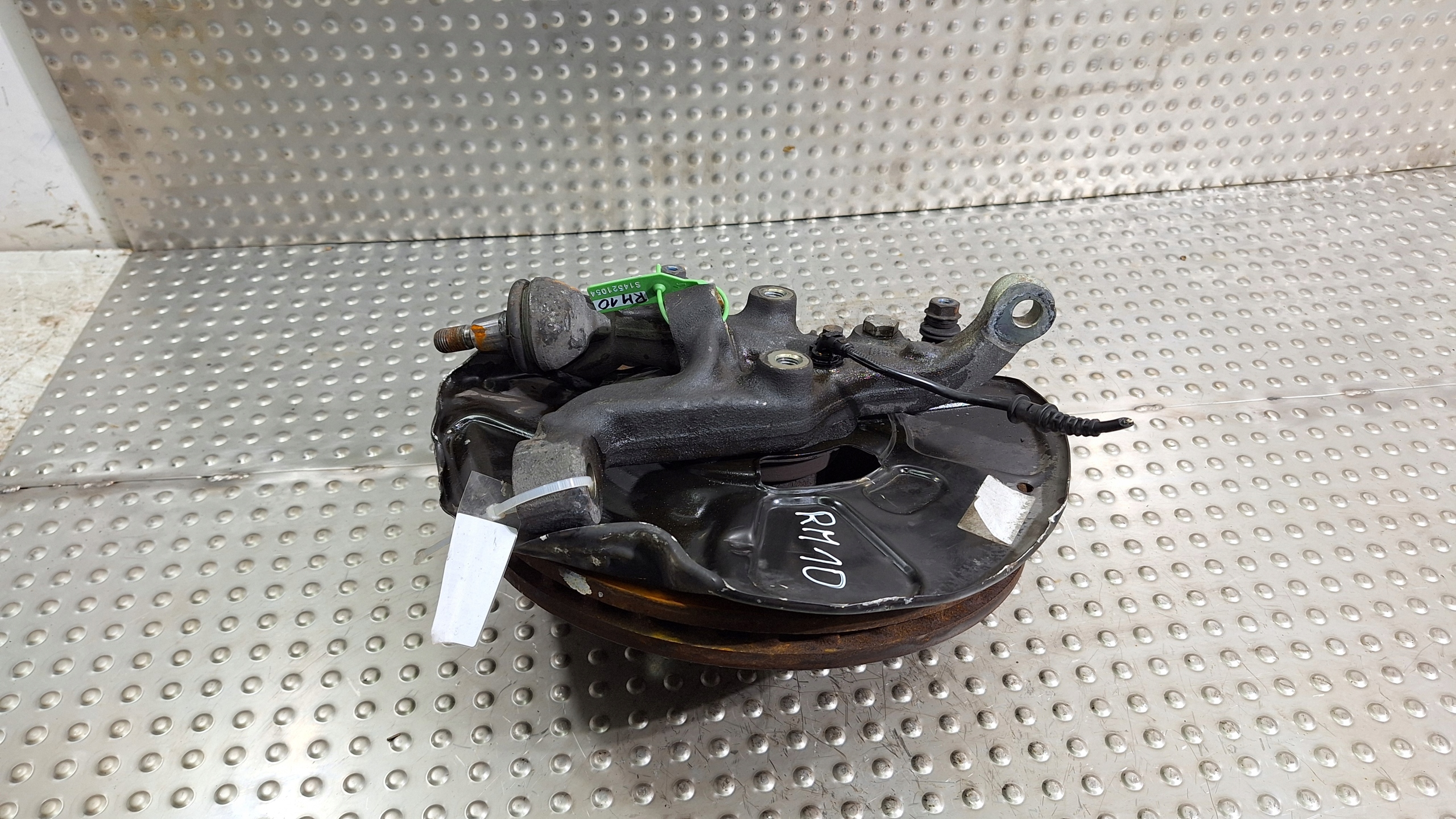 otoč čepu levý předek 21223 MERCEDES W212 2,2DCI