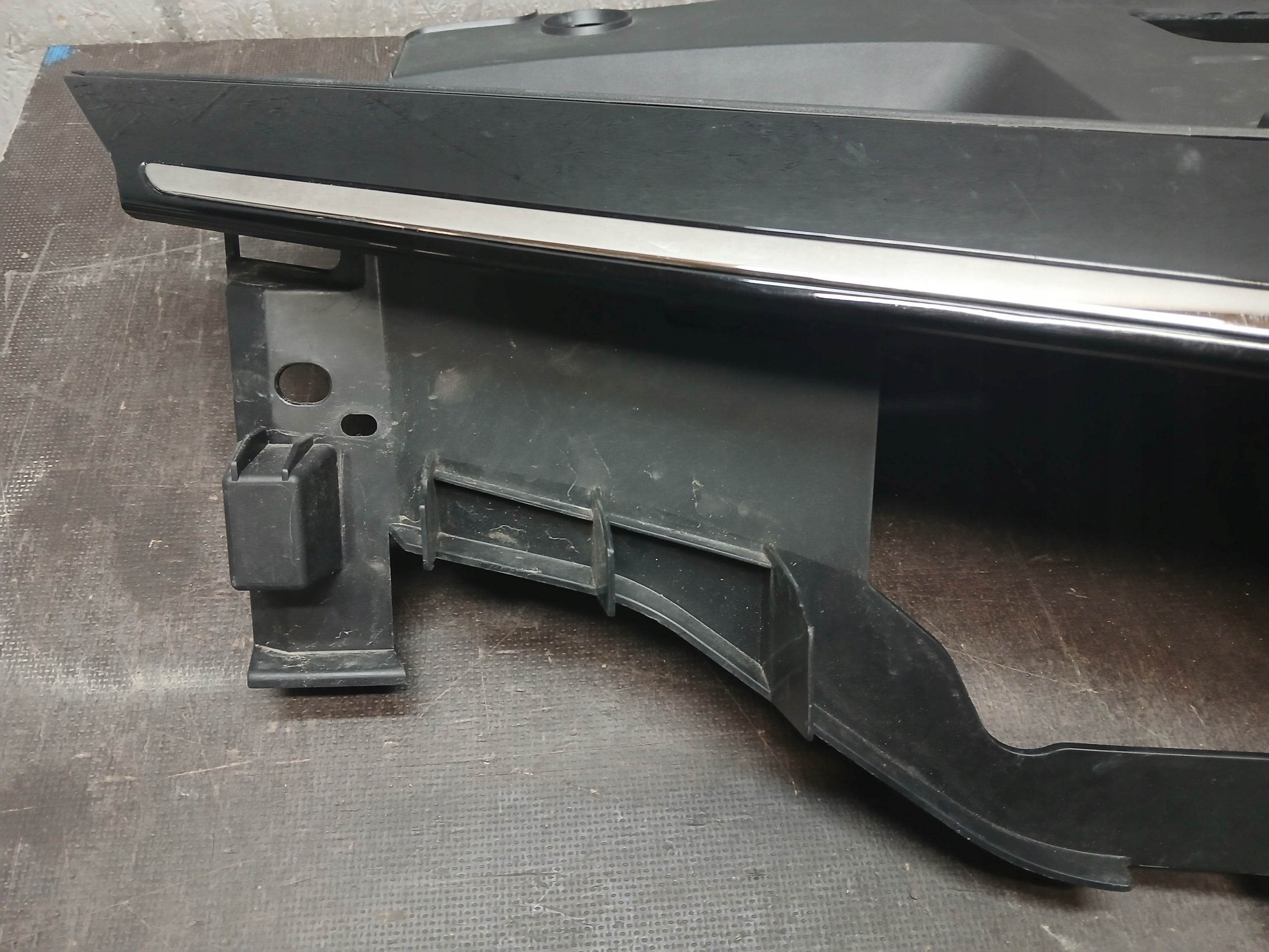 Grille RENAULT SCENIC IV 4 620363937R