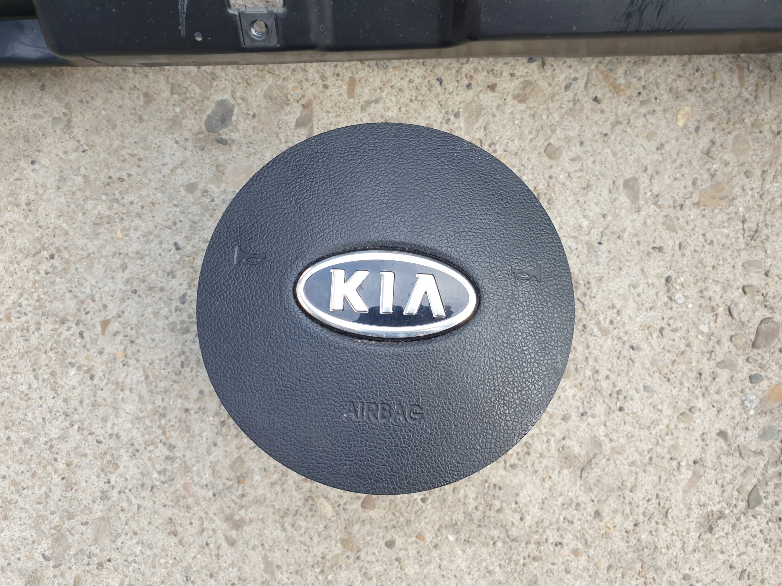dashboard instrument panel cockpit 2 airbags 2 tension belts KIA VENGA 2009