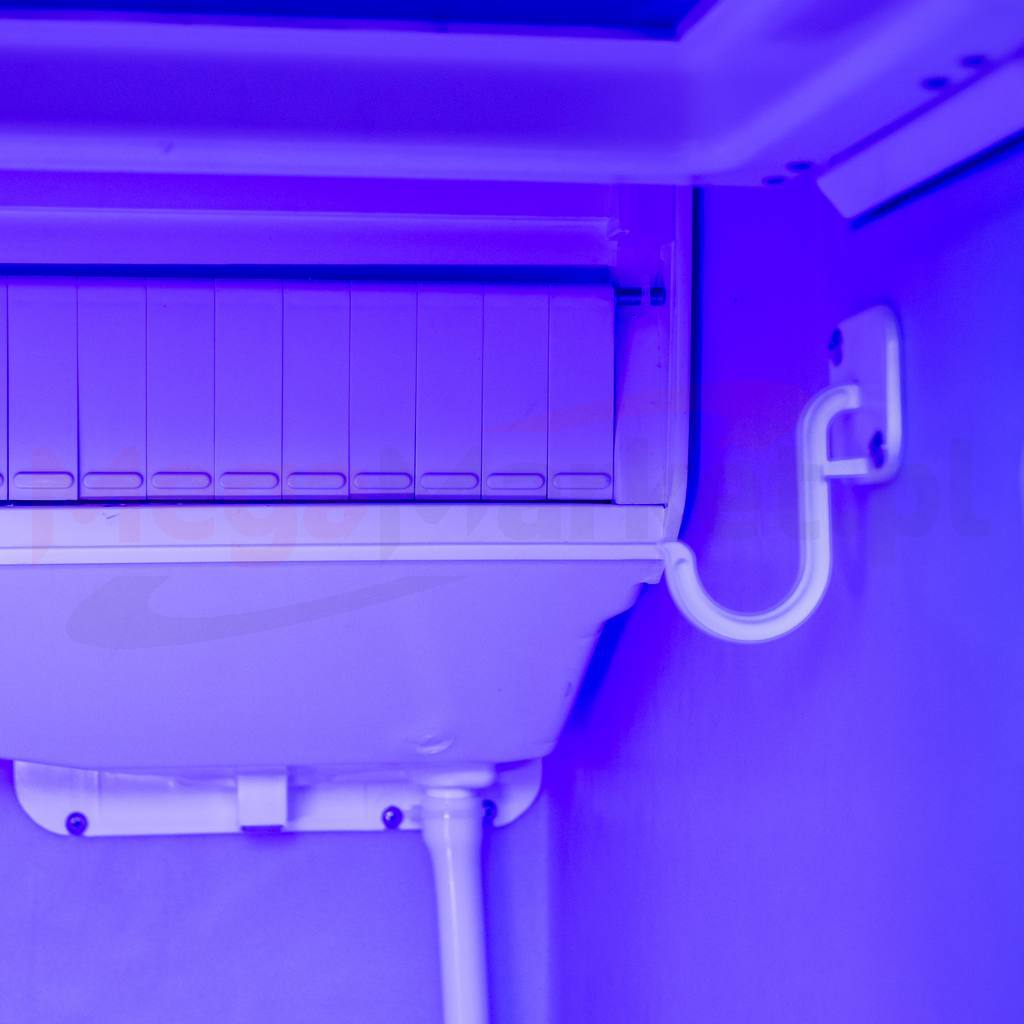 Kostkarka do lodu gastronomiczna MASZYNA do produkcji lodu 75kg/h Mega-M Kolor dominujący srebrny