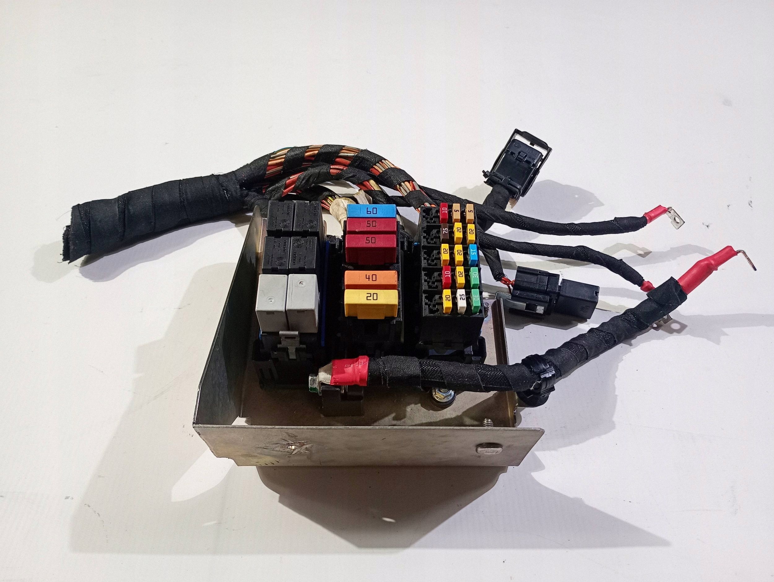bundle boot fuses przekazniki Maserati GranTurismo 2008