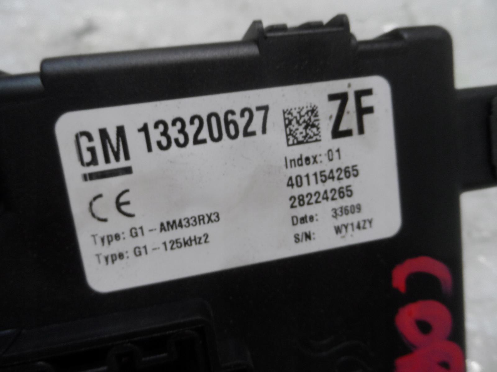 PUSZKA BEZPIECZNIKÓW OPEL CORSA D 13320627 EUROPA Producent części Opel OE