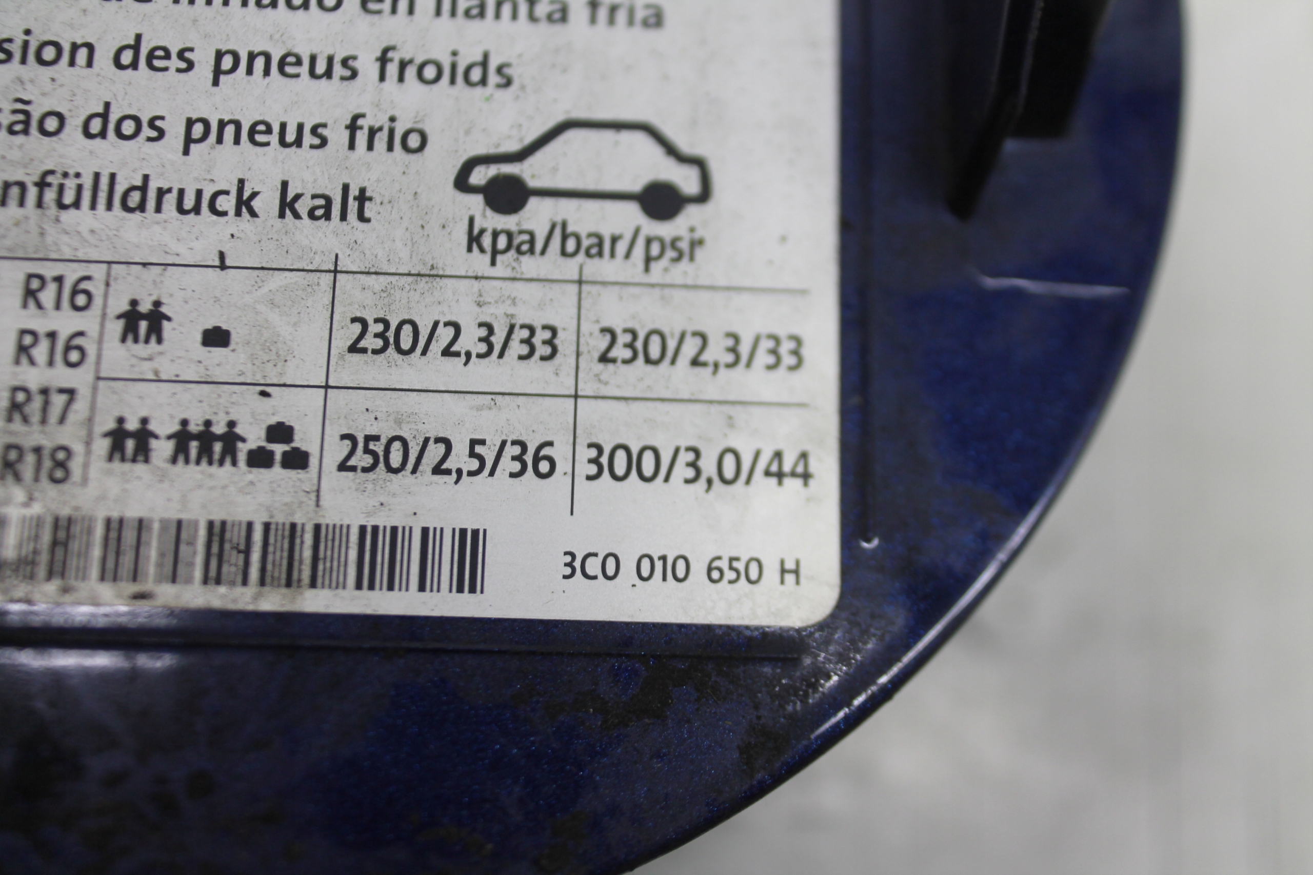 Tankklappe des Kraftstoffsbehälters 3C0010650H PASSAT B6