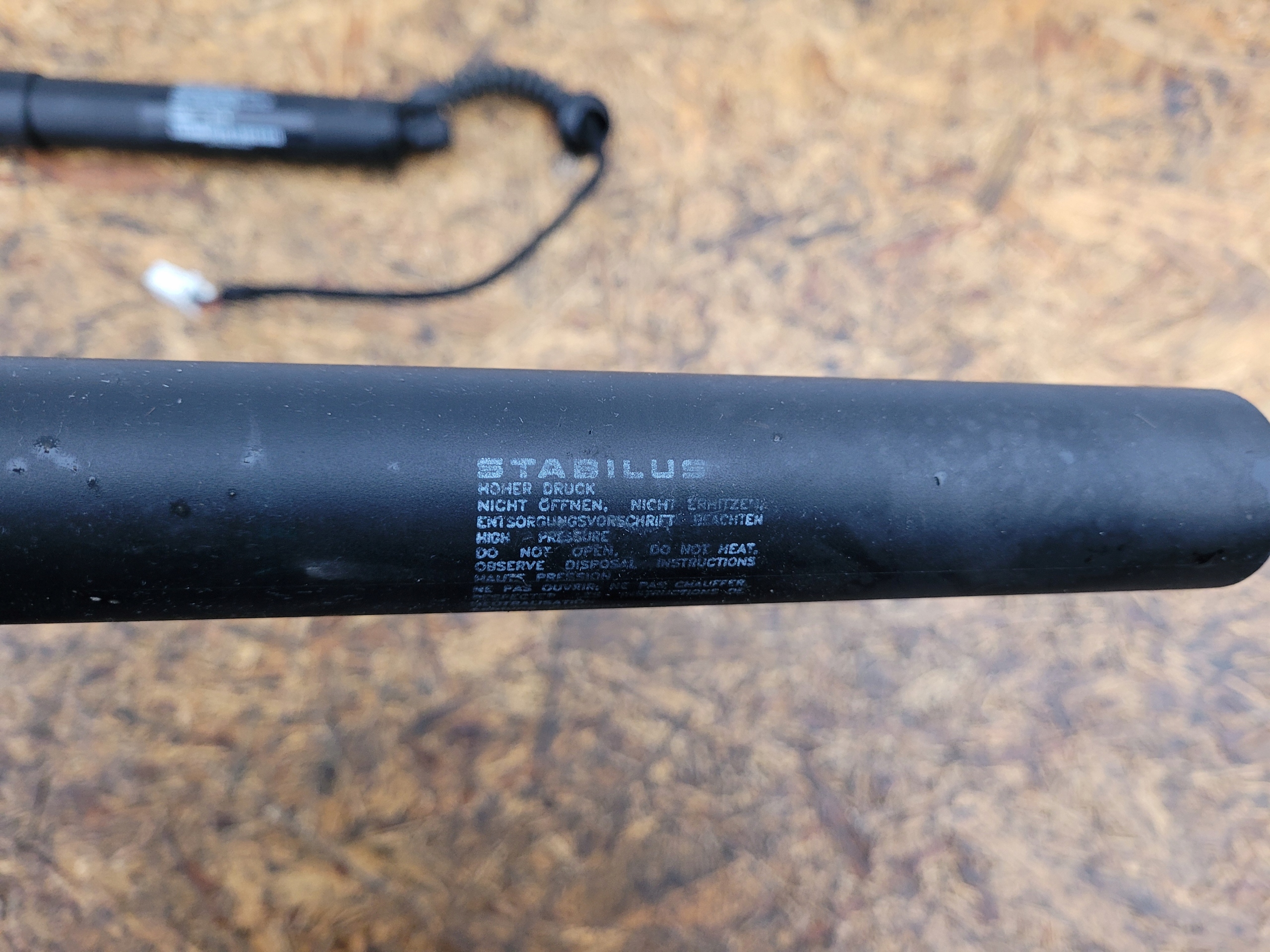 SILOWNIKI bonnet boot rear part right left TESLA X