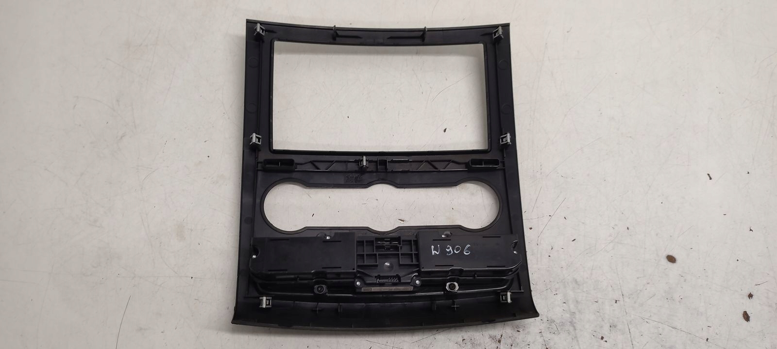 Panel ovladačů Mercedes Sprinter 906