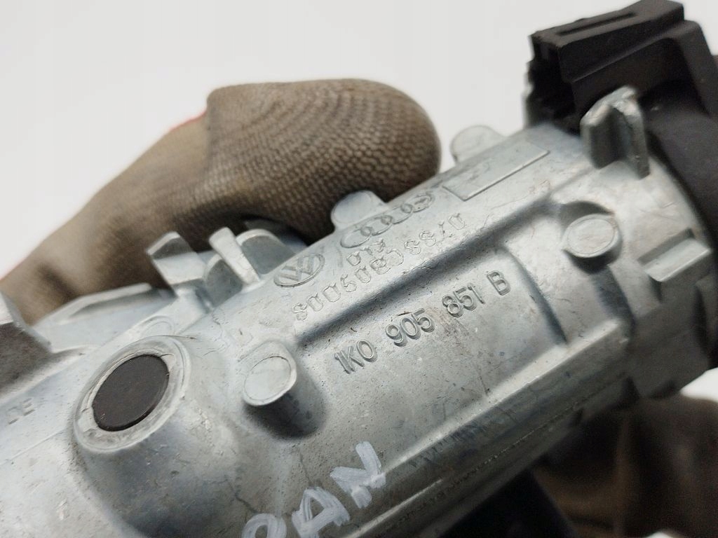 VW Touran ignition z kluczykiem 1K0905851B