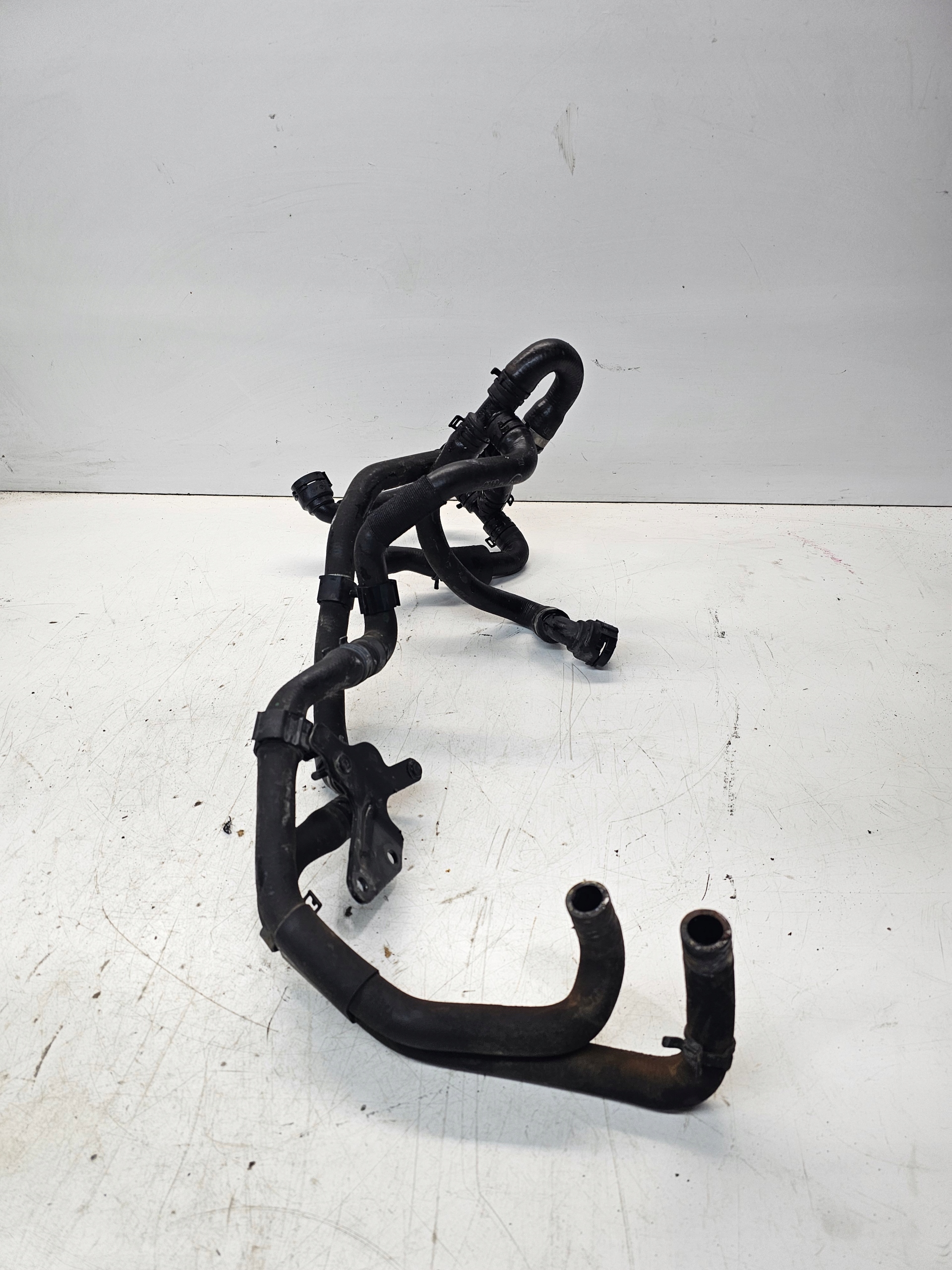 crijevo cijev vode AUDI A4 B8 A5 8T Q5 8R 8K0819334AB