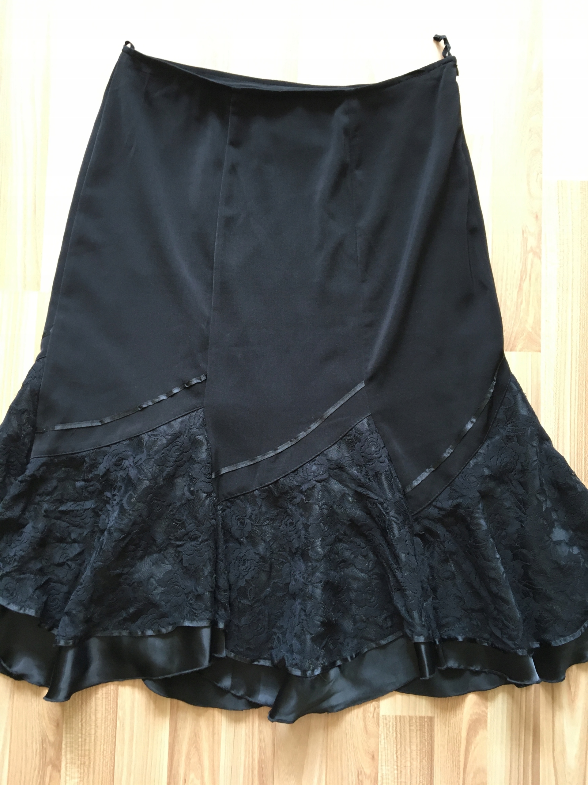 CZARNA SPÓDNICA - DŁUGA - ELEGANCKA KORONKA _r. 46 Marka inna